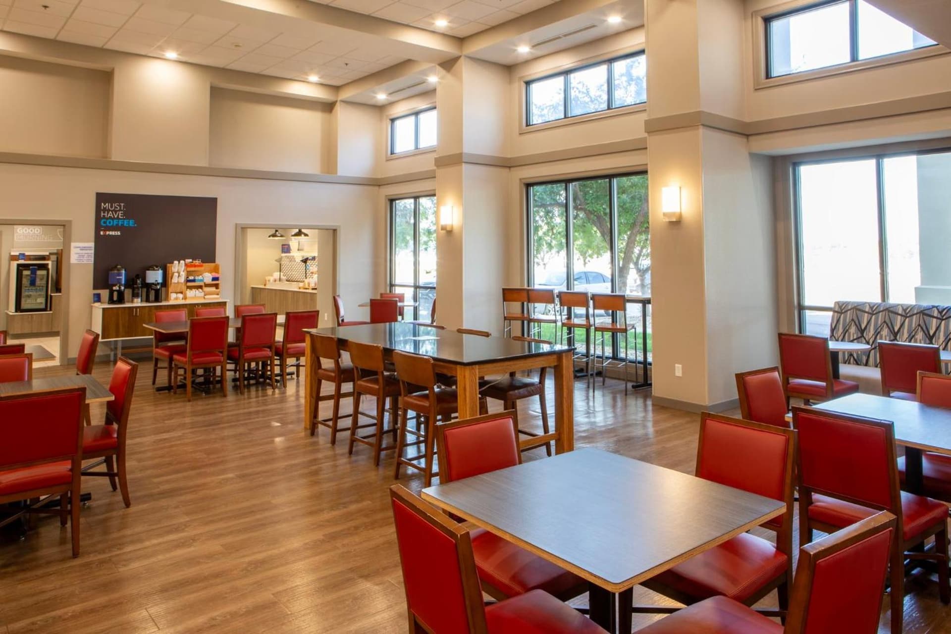 Holiday Inn Express & Suites Sioux City-South by IHG gallery photo in Sioux City, IA — image 73