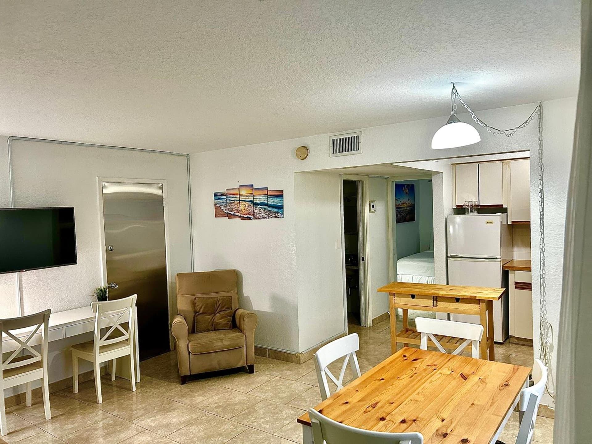 Horizon by the Sea Inn interior in Fort Lauderdale, FL — gallery photo 2