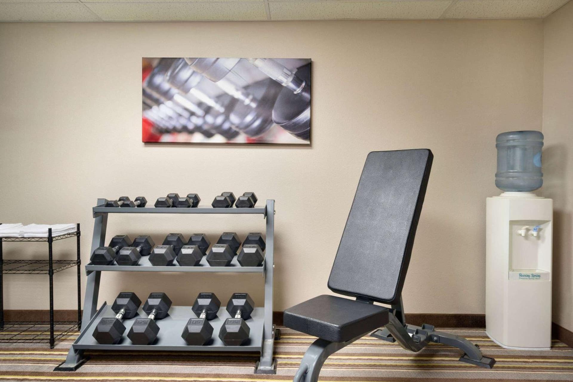 Super 8 by Wyndham Chambersburg I-81 interior in Chambersburg, PA — gallery photo 2