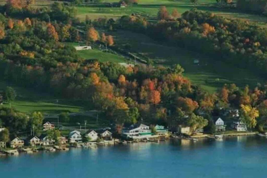 Lakefront Home on Keuka Lake property views in Hammondsport, NY — gallery photo 3