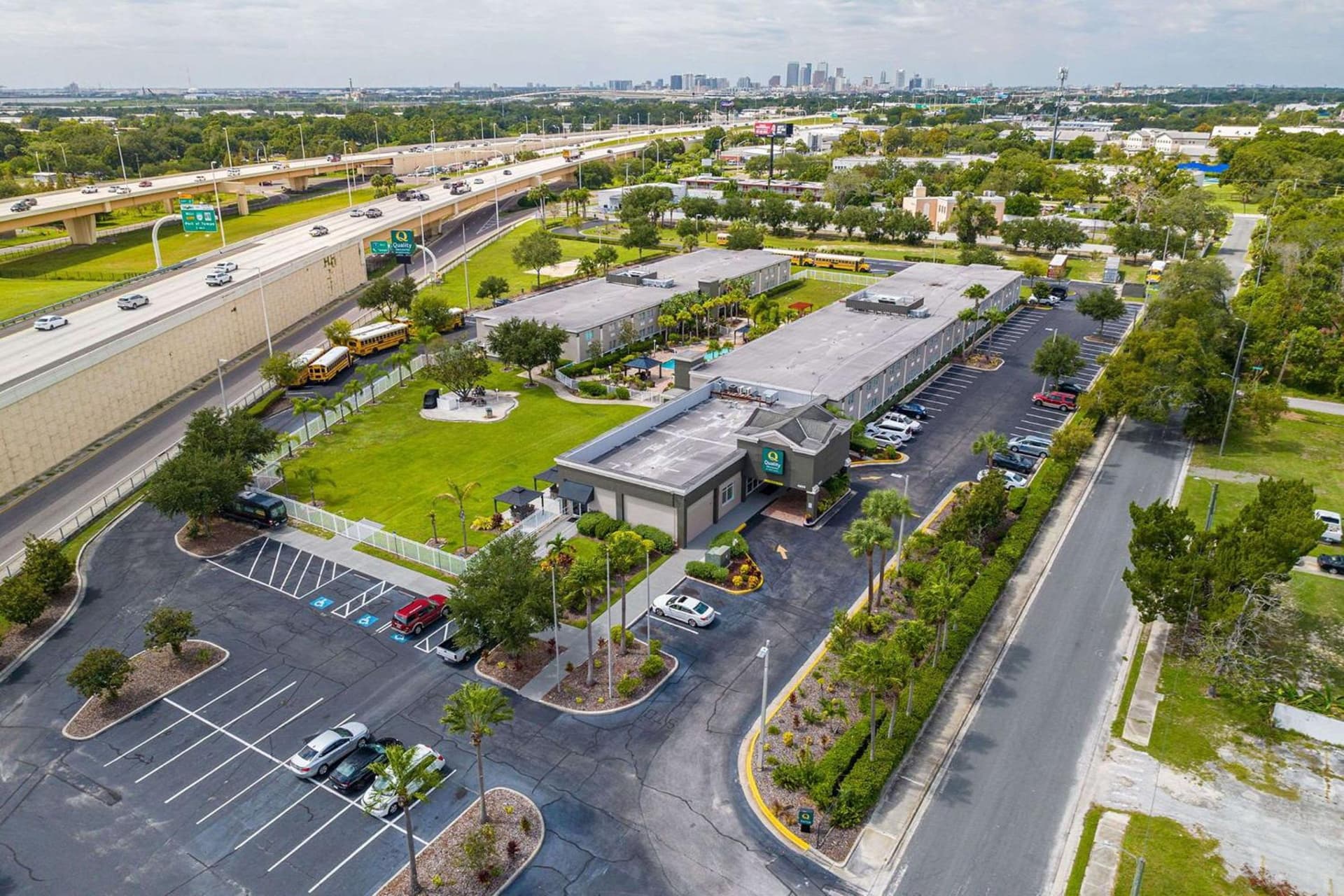 Quality Inn & Suites Tampa near Fairgrounds and Casino property views in Tampa, FL — gallery photo 3