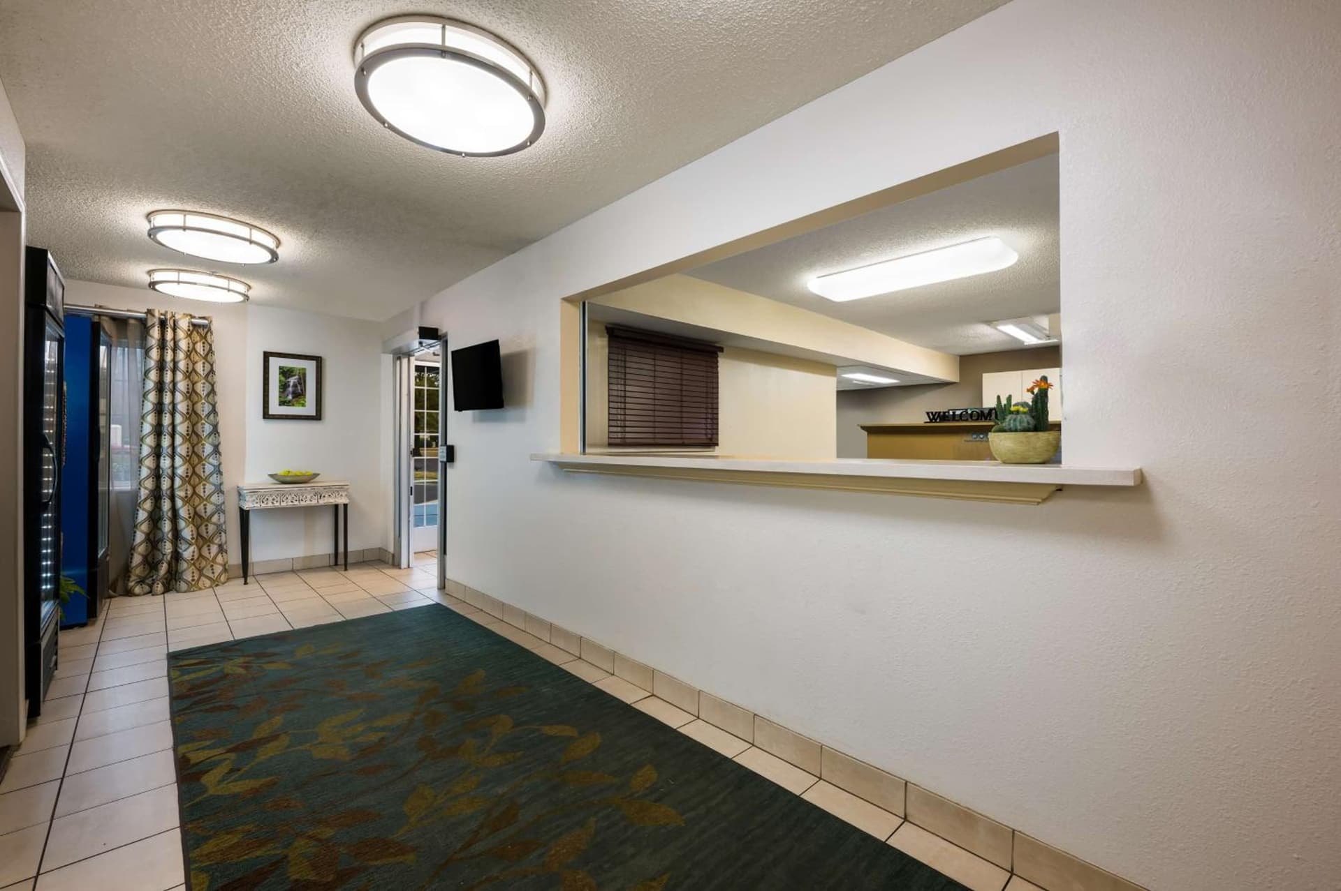 Sonesta Simply Suites Huntsville Research Park gallery photo in Huntsville, AL — image 11