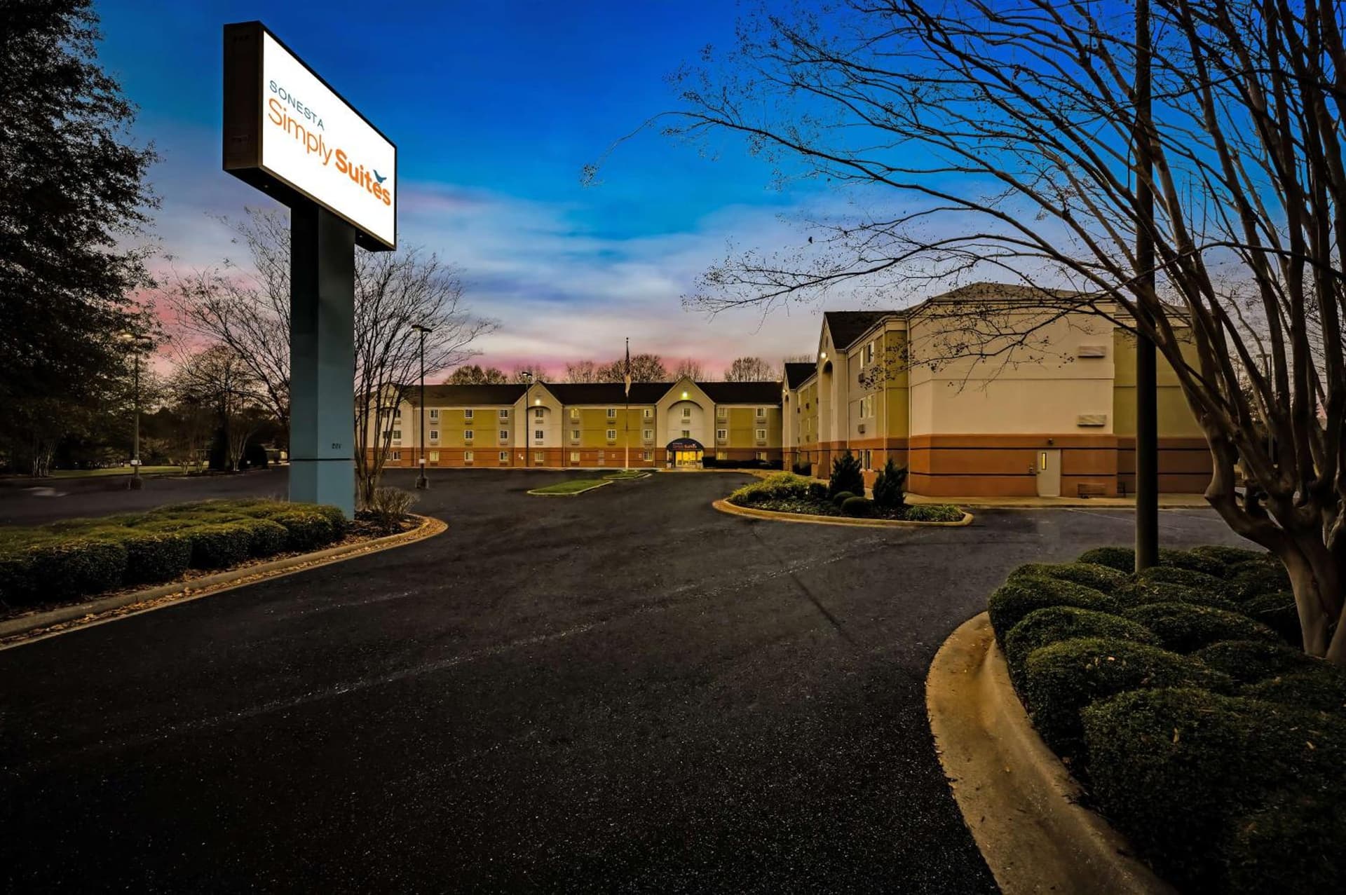 Sonesta Simply Suites Huntsville Research Park gallery photo in Huntsville, AL — image 7