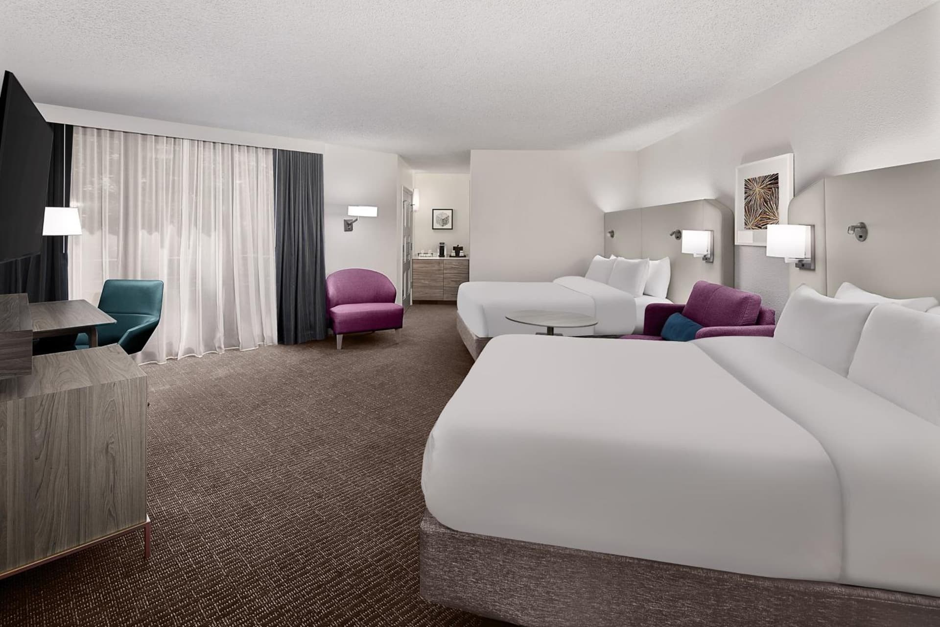 Crowne Plaza Atlanta Perimeter at Ravinia by IHG property views in Atlanta, GA — gallery photo 3