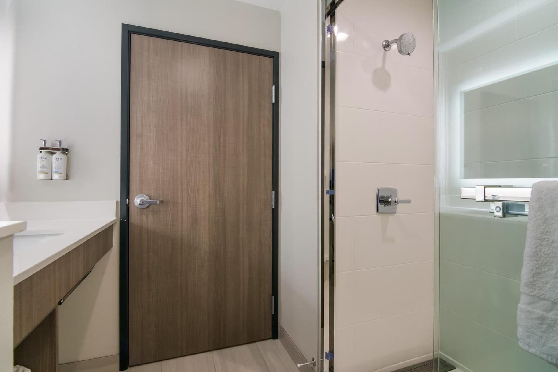 Holiday Inn Express & Suites - Springdale - Fayetteville Area gallery photo in Springdale, AR — image 11