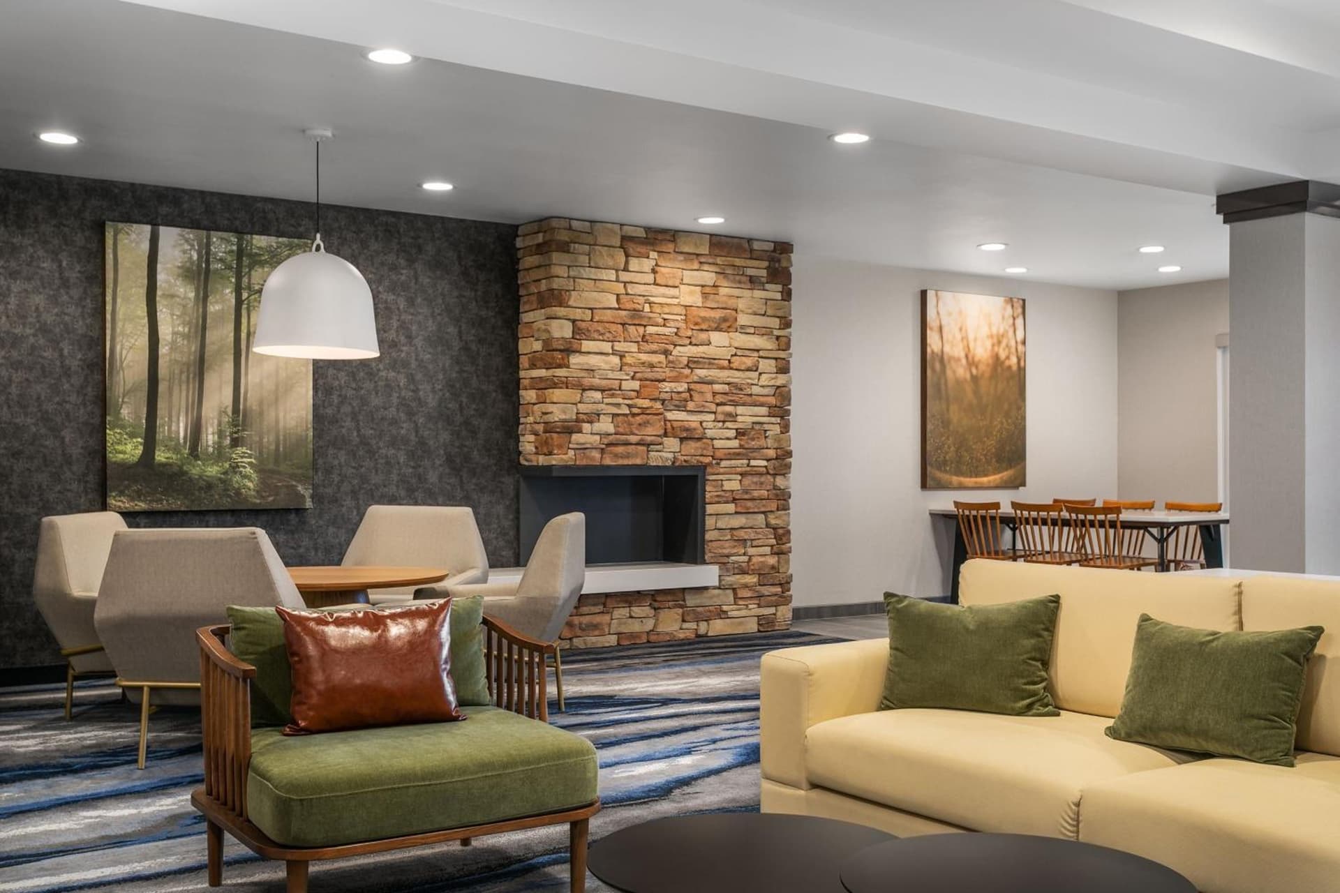 Fairfield Inn & Suites by Marriott Chattanooga South East Ridge interior in Chattanooga, TN — gallery photo 2
