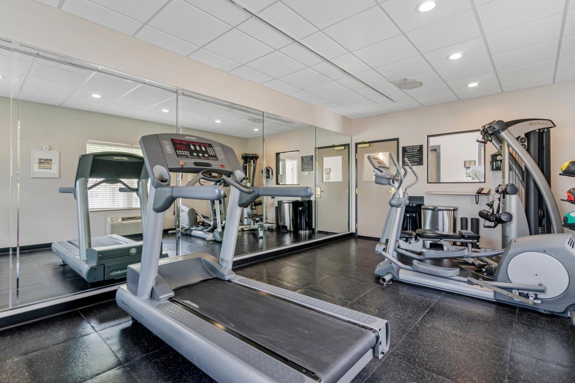 Country Inn & Suites by Radisson, Tampa Airport North, FL gallery photo in Tampa, FL — image 10