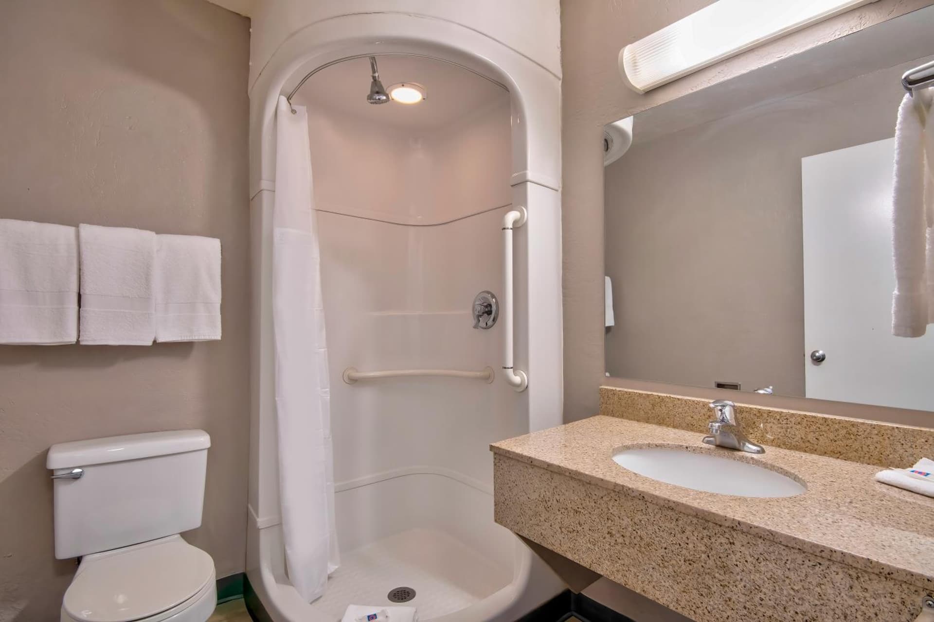 Motel 6 Santa Fe gallery photo in Santa Fe, NM — image 23