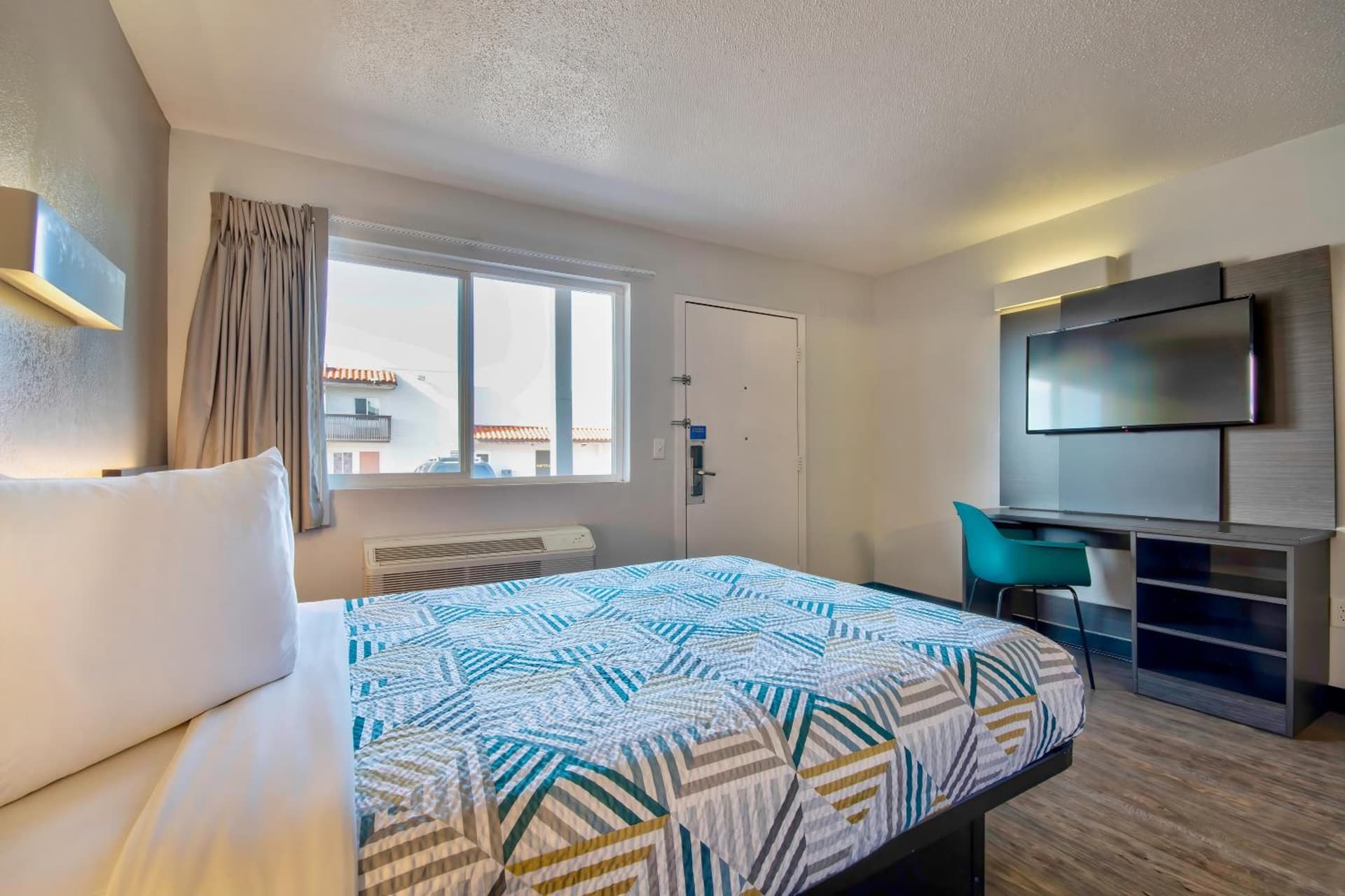 Motel 6 Santa Fe gallery photo in Santa Fe, NM — image 6