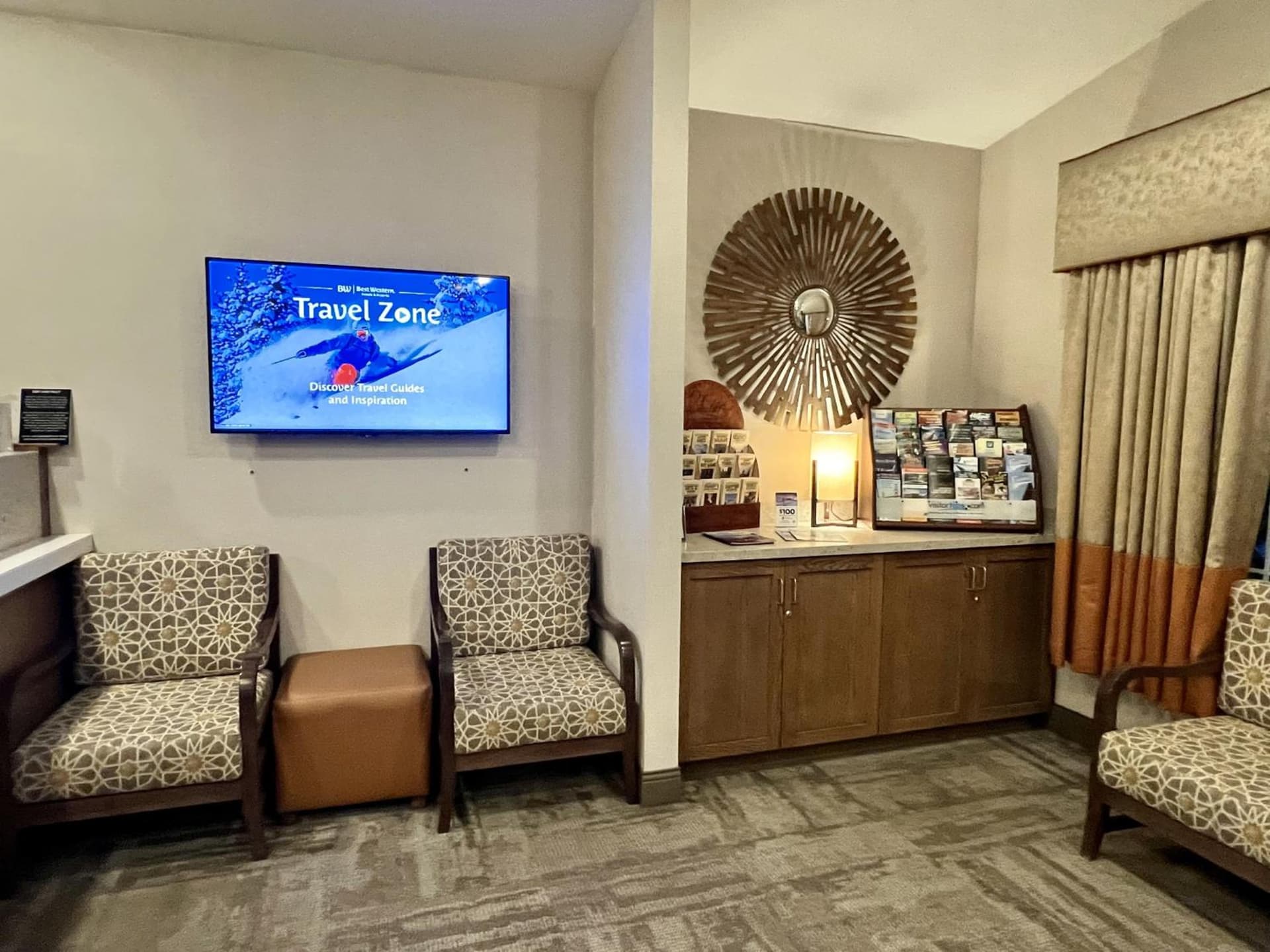 Best Western Country Inn property views in Fortuna, CA — gallery photo 3