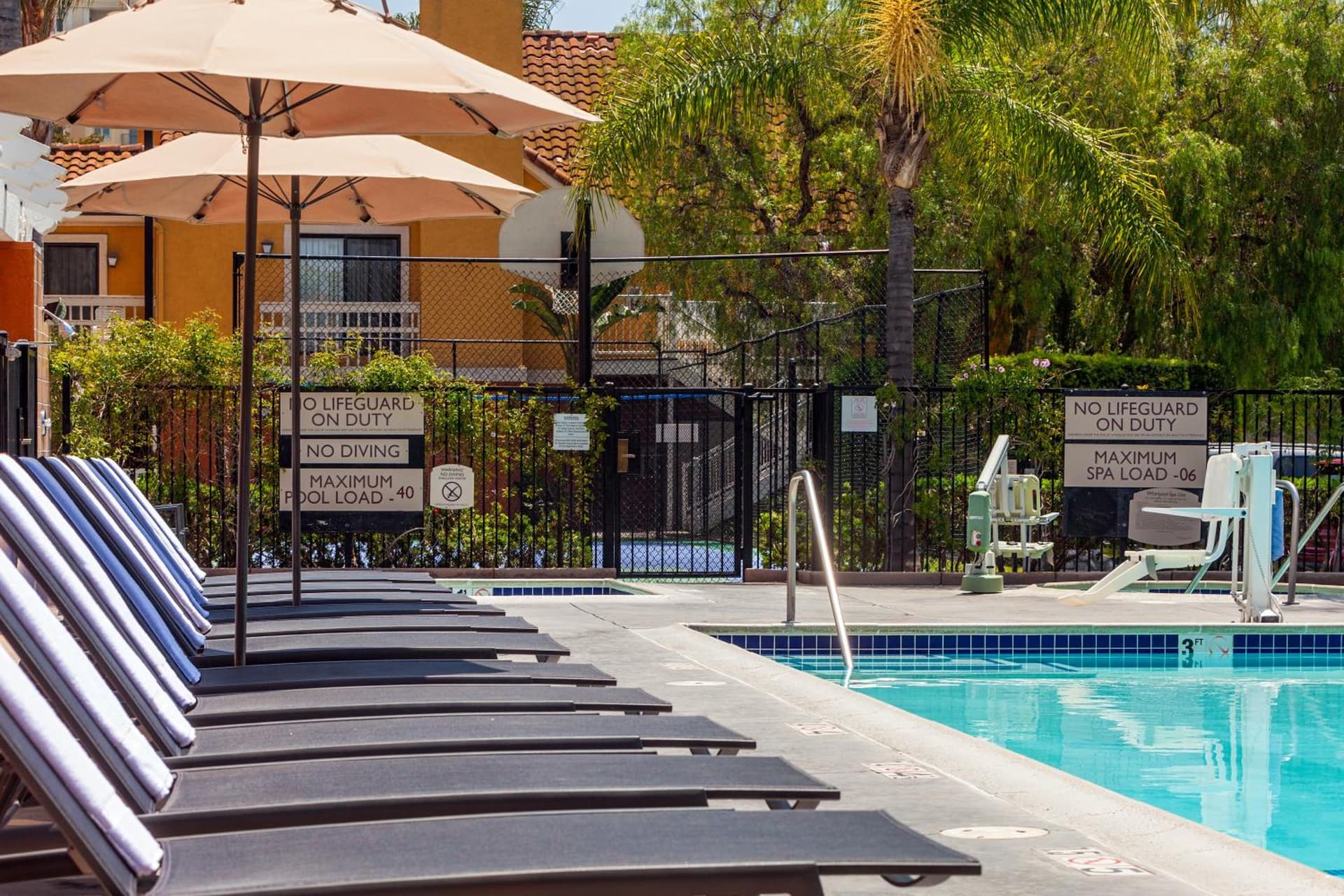 Clementine Hotel & Suites Anaheim gallery photo in Anaheim, CA — image 25