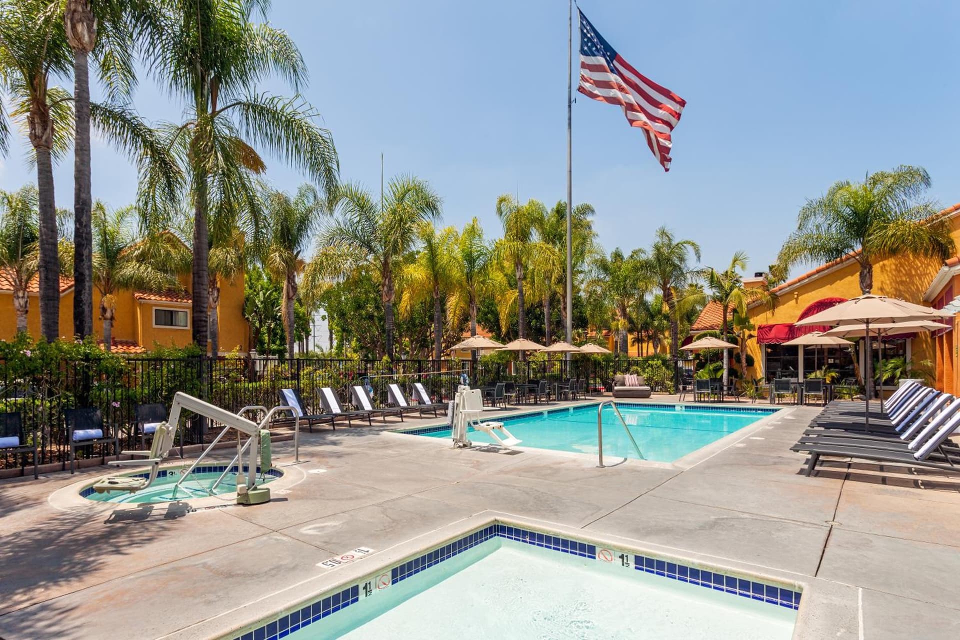 Clementine Hotel & Suites Anaheim property views in Anaheim, CA — gallery photo 3