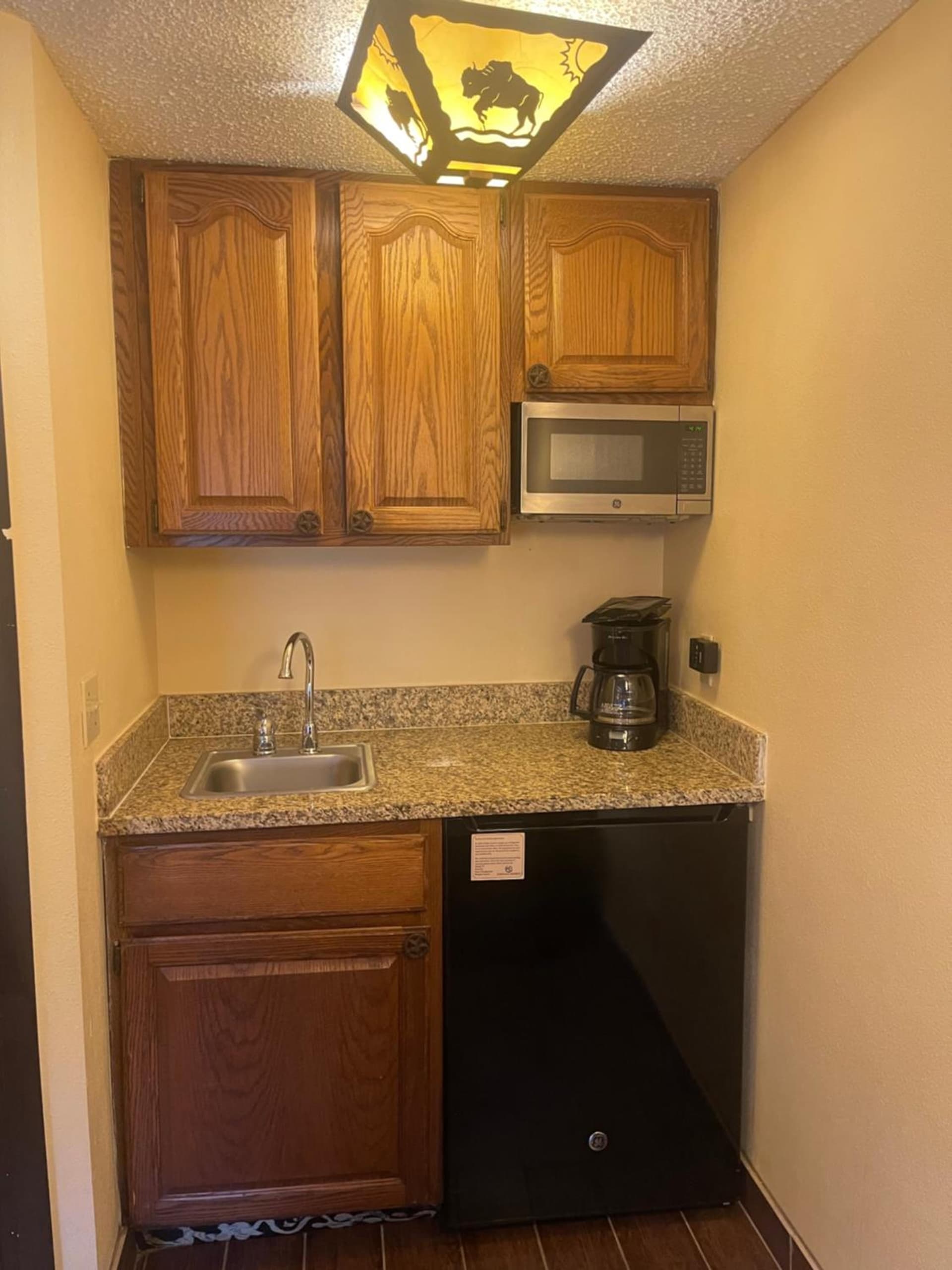Family Friendly Suite! ArcadeGame inside interior in River Ranch — gallery photo 2