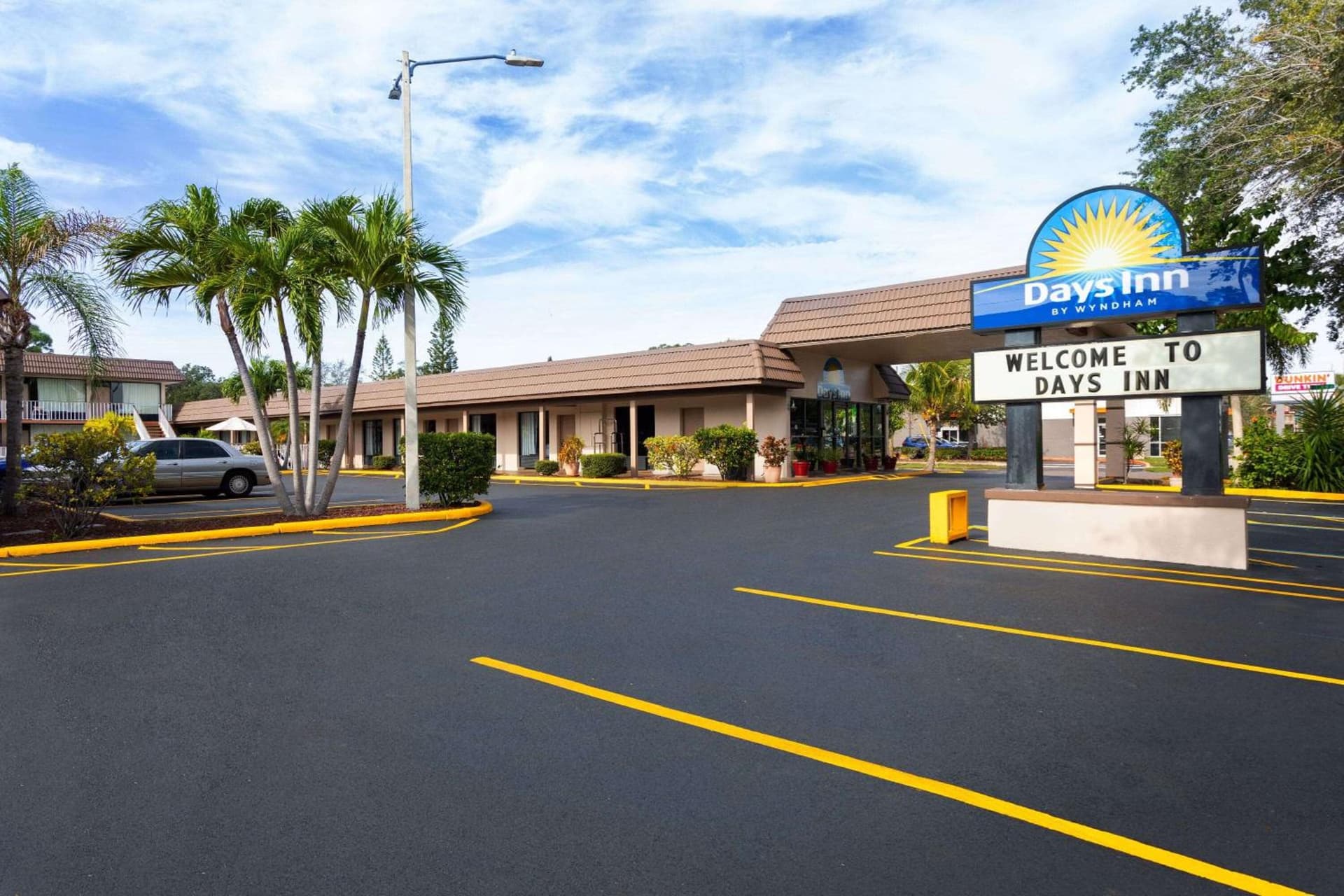 Days Inn by Wyndham St. Petersburg Central gallery photo in St Petersburg, FL — image 17