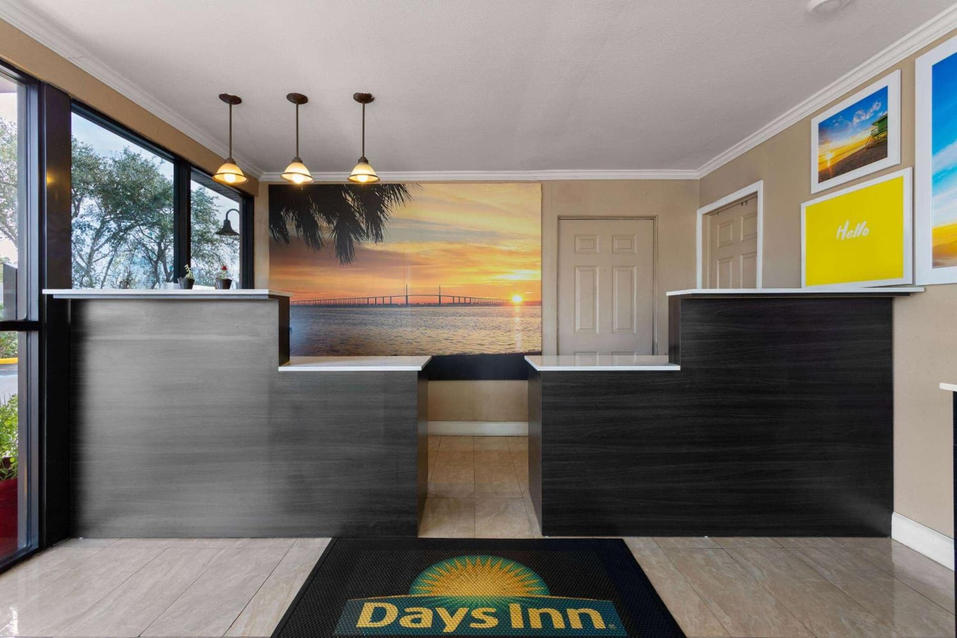 Days Inn by Wyndham St. Petersburg Central gallery photo in St Petersburg, FL — image 40