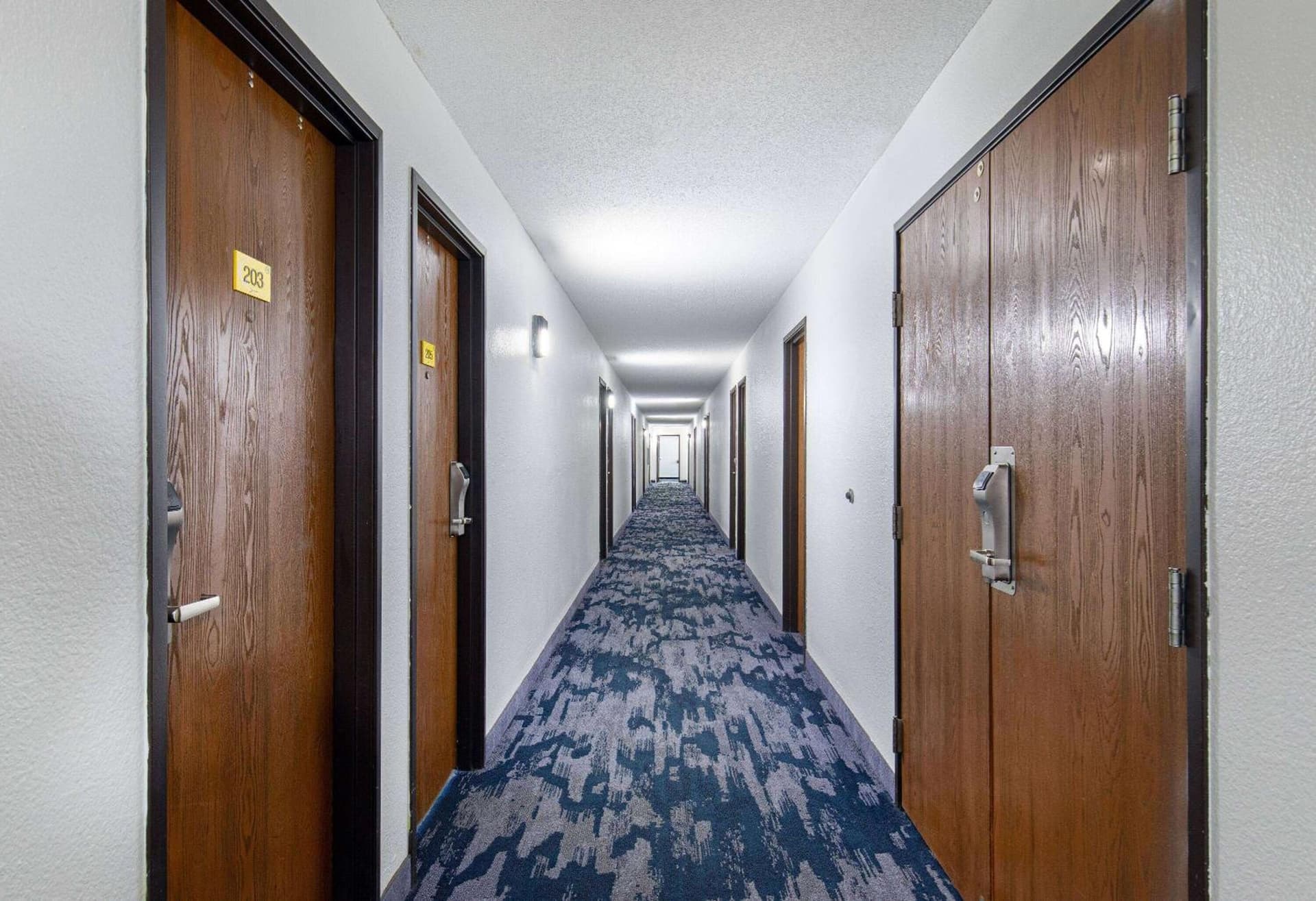 Super 8 by Wyndham Johnson City property views in Johnson City, TN — gallery photo 3