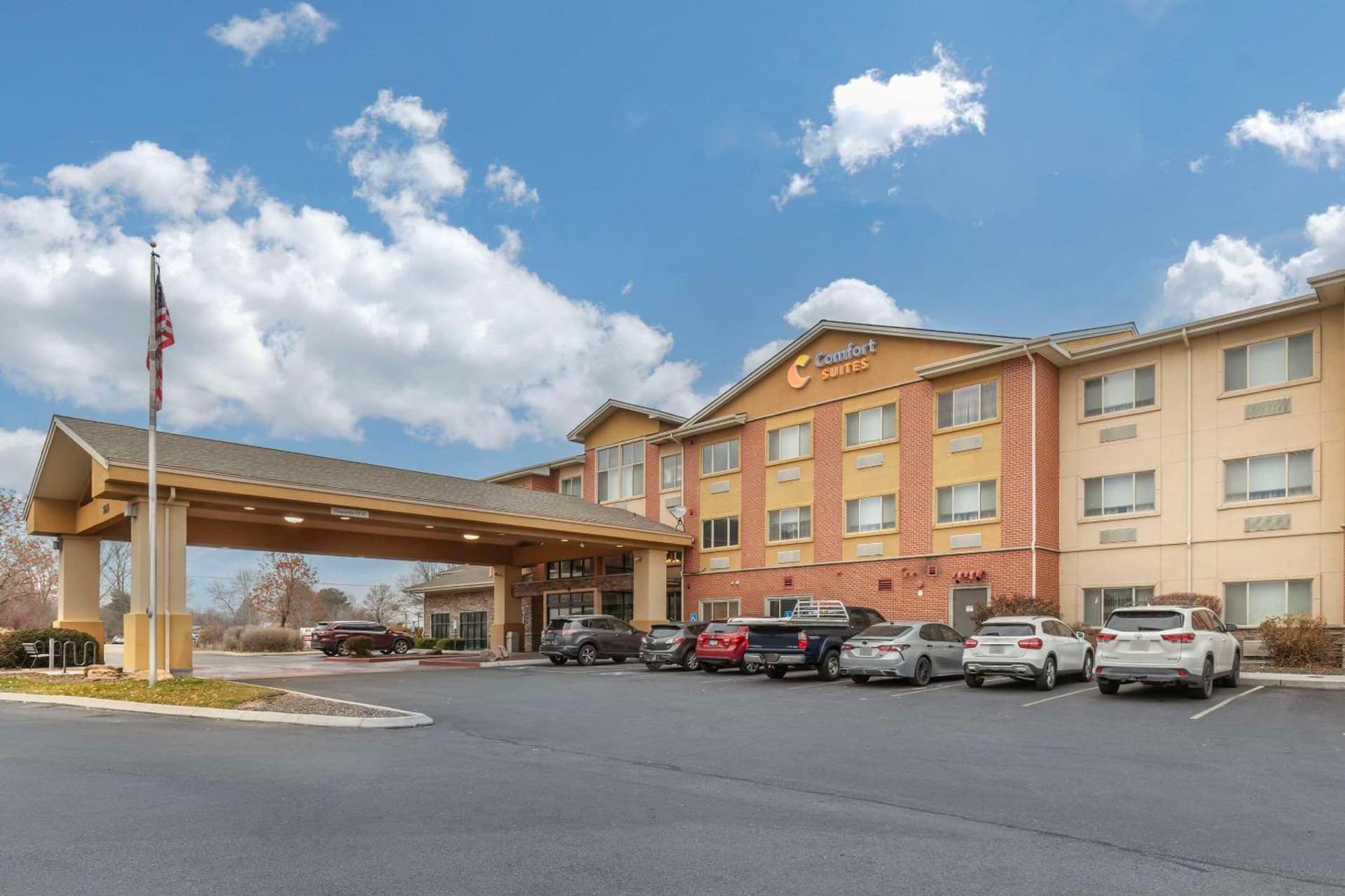 Comfort Suites Boise West Meridian featured exterior or lobby in Meridian, ID — similar hotel
