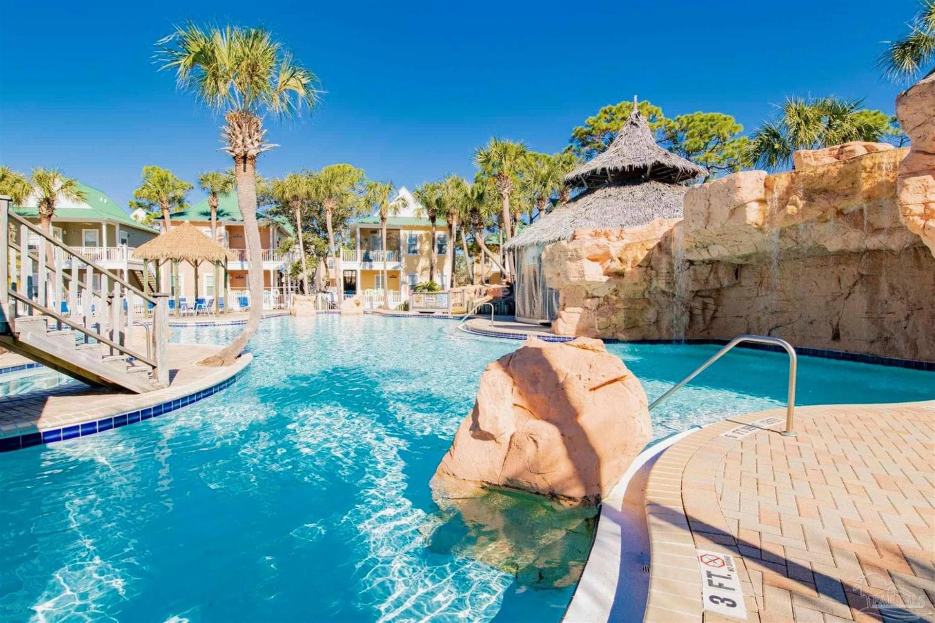Perdido Key Purple Parrot Resort interior in Perdido Key — gallery photo 2