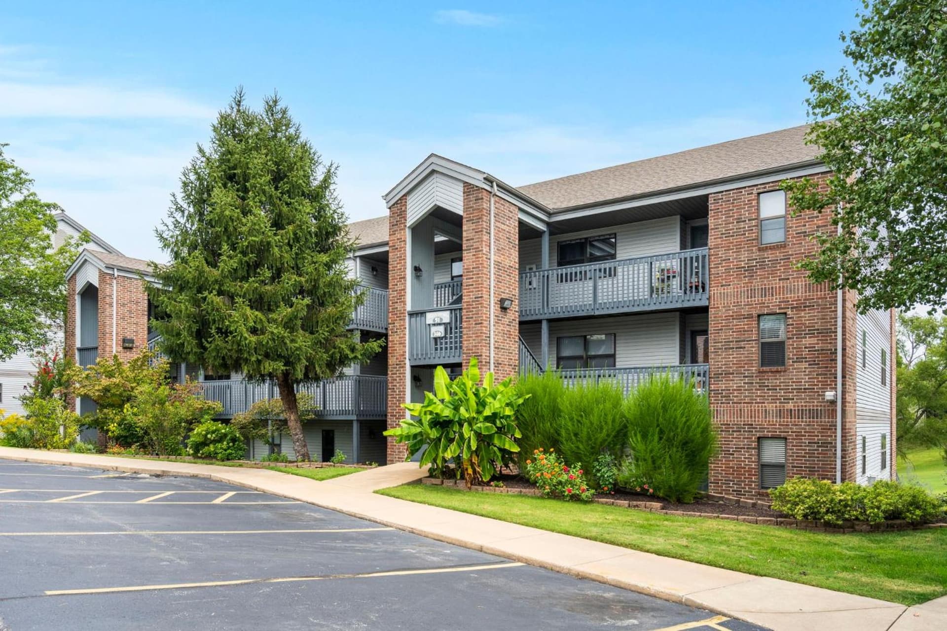 Ozark Mountain Retreat, Family Condo with Resort Amenities featured exterior or lobby in Branson, MO — similar hotel