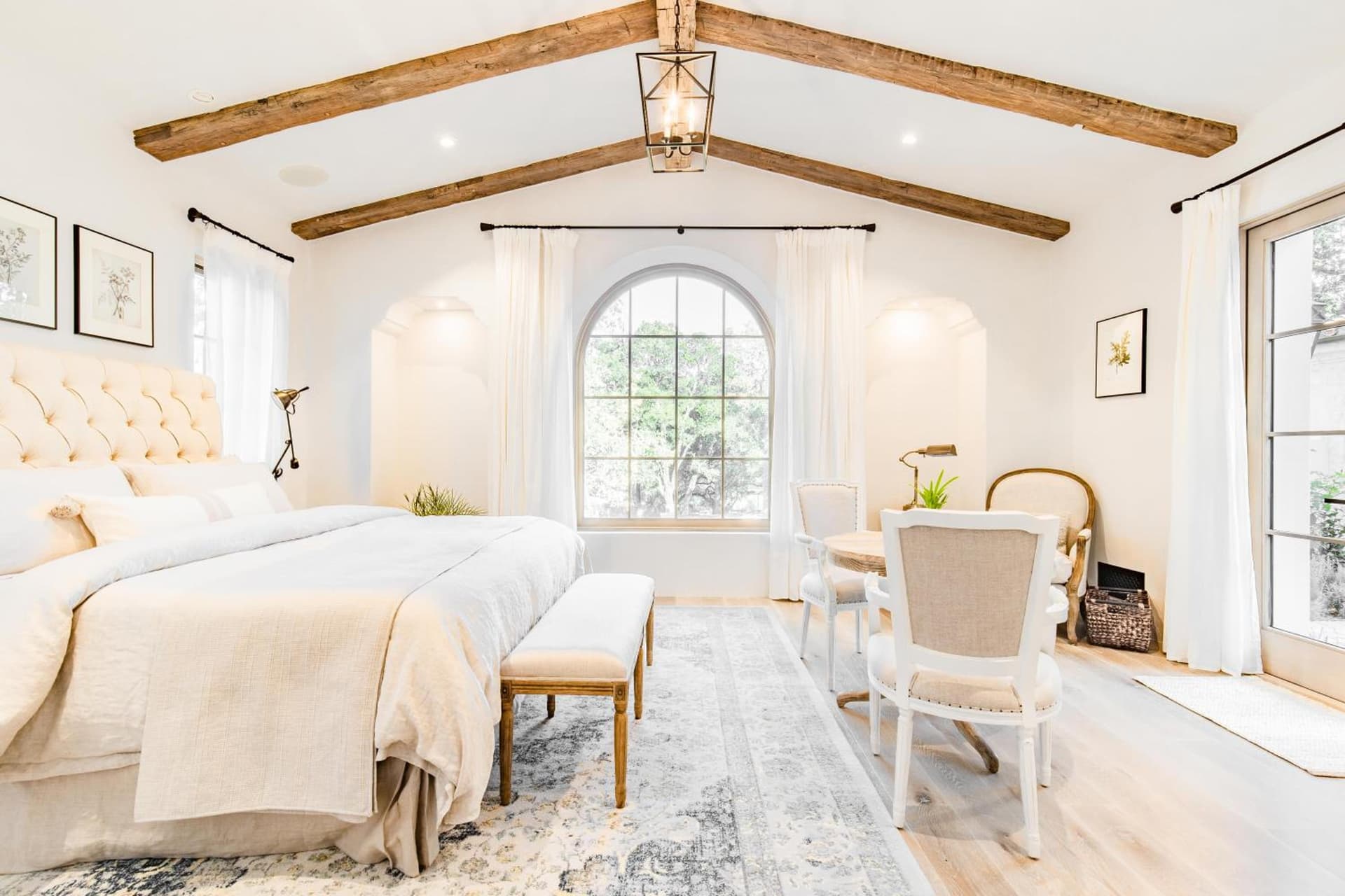 Exquisite Estately Villa property views in Woodside, CA — gallery photo 3