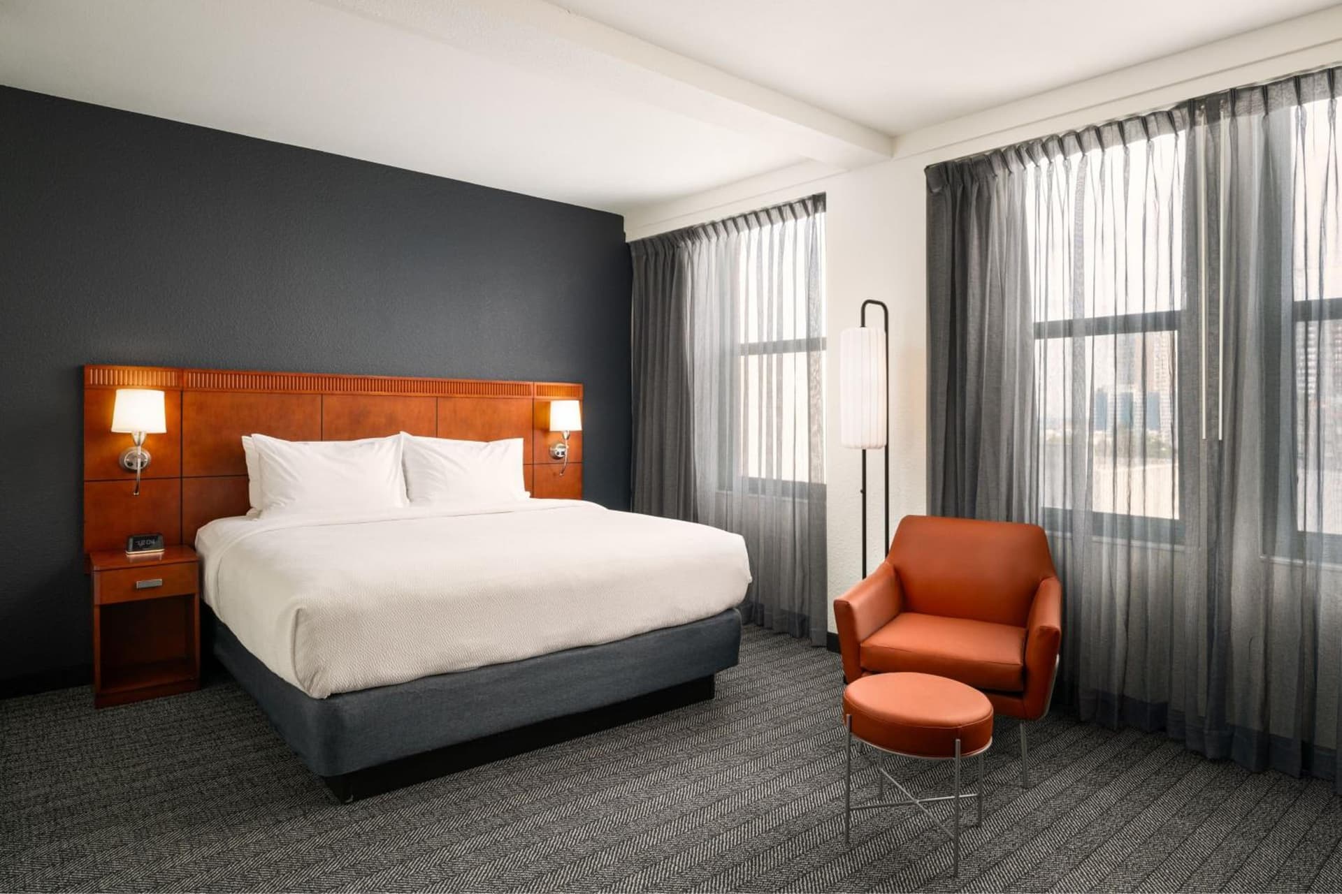Courtyard by Marriott St. Petersburg Downtown gallery photo in St Petersburg, FL — image 6