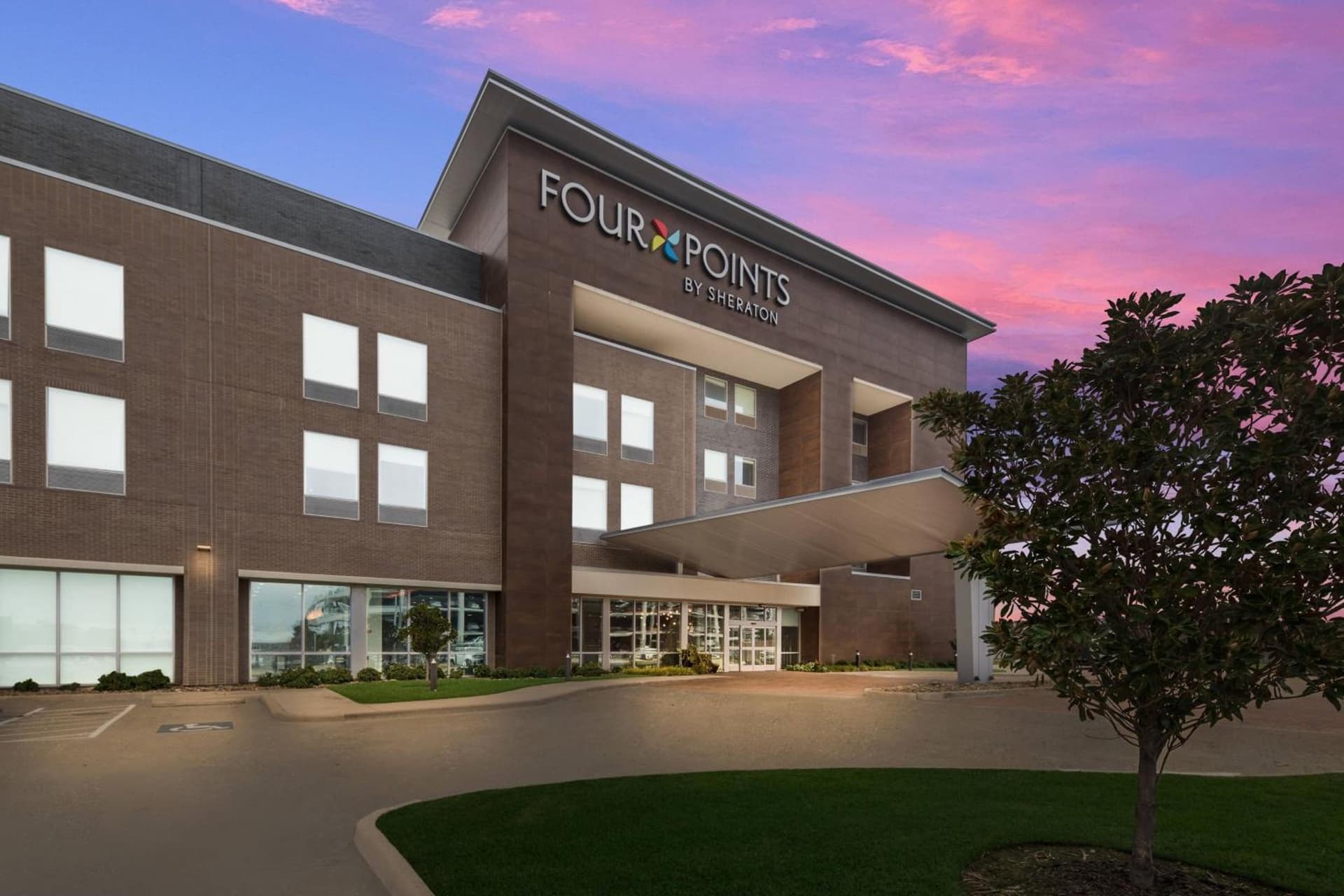 Four Points by Sheraton Plano gallery photo in Plano, TX — image 10