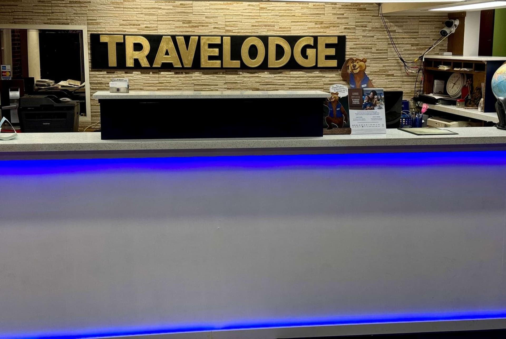 Travelodge by Wyndham Airport Platte City interior in Platte City, MO — gallery photo 2