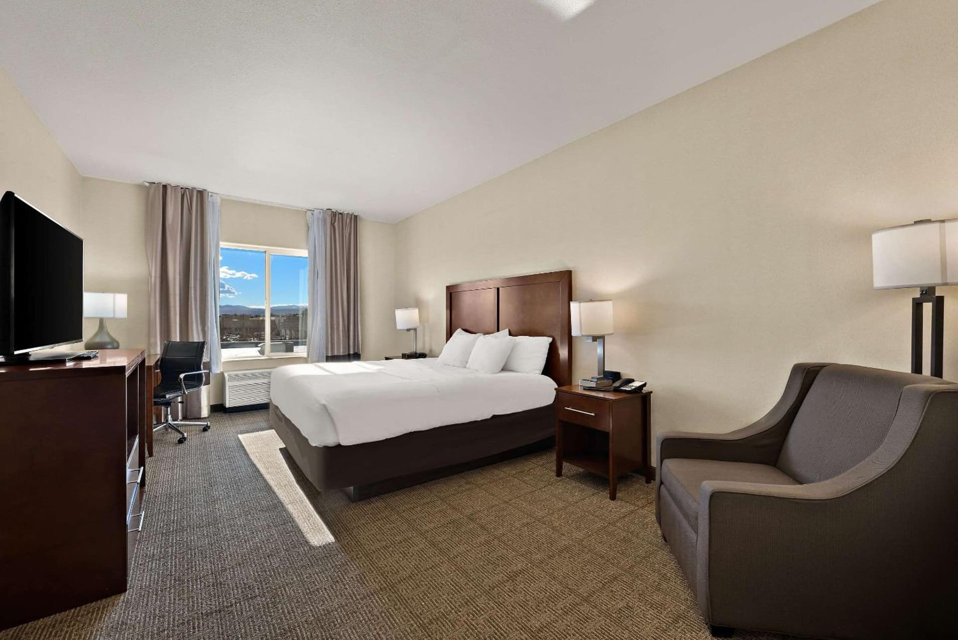 Comfort Inn & Suites Airport Convention Center gallery photo in Reno, NV — image 18