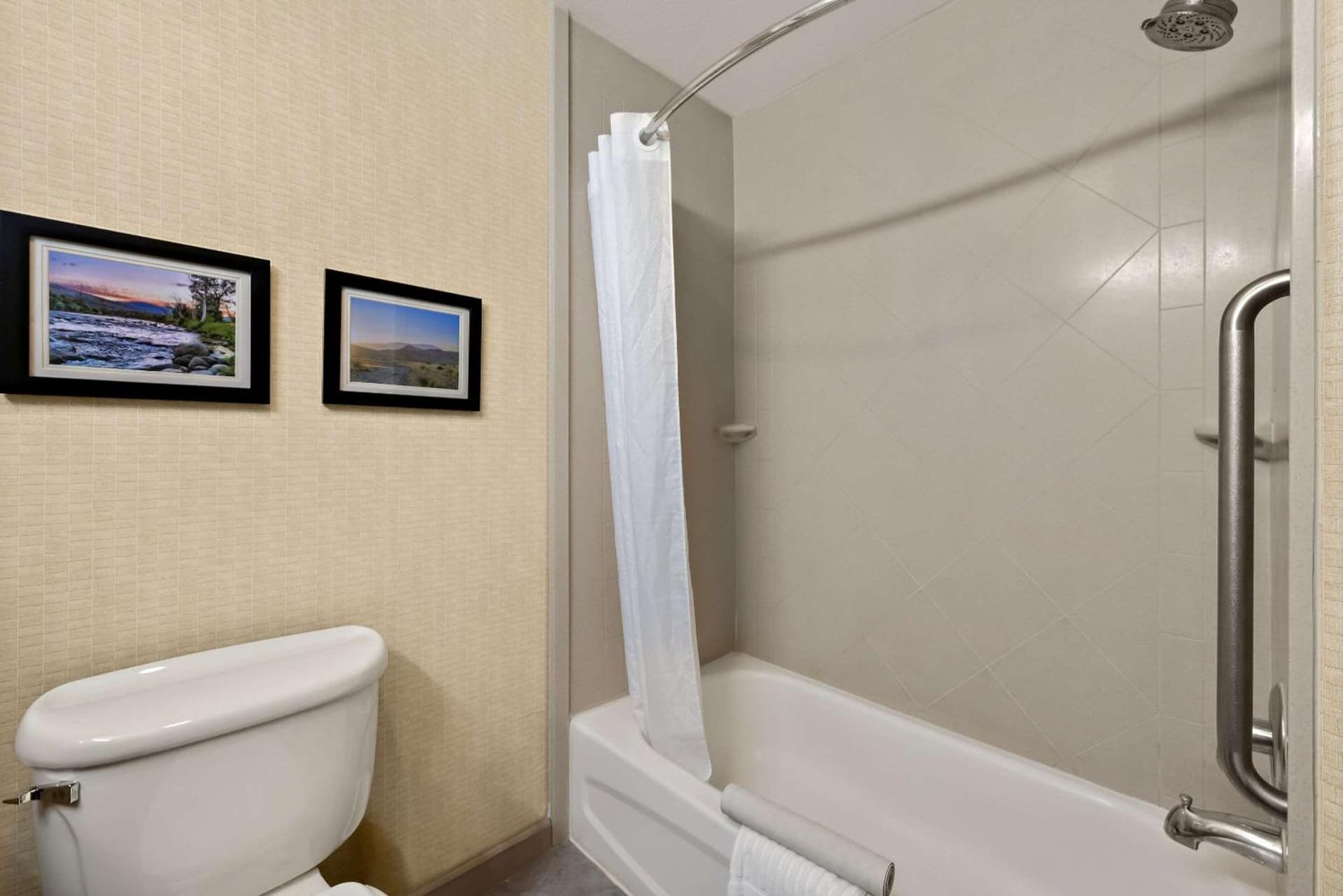 Comfort Inn & Suites Airport Convention Center gallery photo in Reno, NV — image 25
