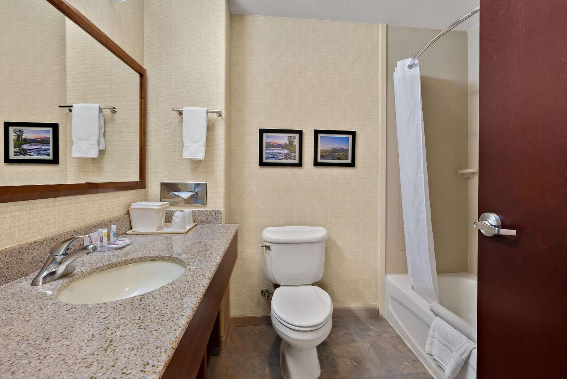 Comfort Inn & Suites Airport Convention Center gallery photo in Reno, NV — image 19