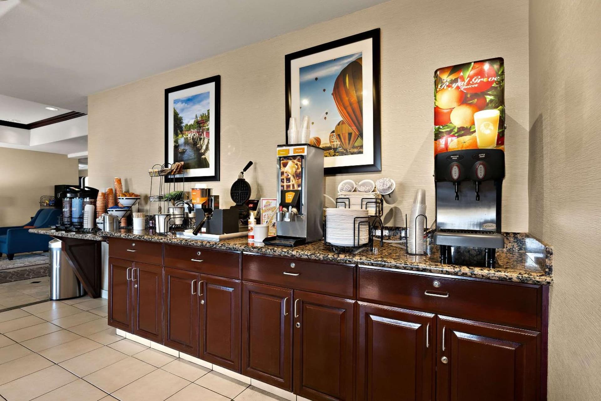 Comfort Inn & Suites Airport Convention Center gallery photo in Reno, NV — image 28