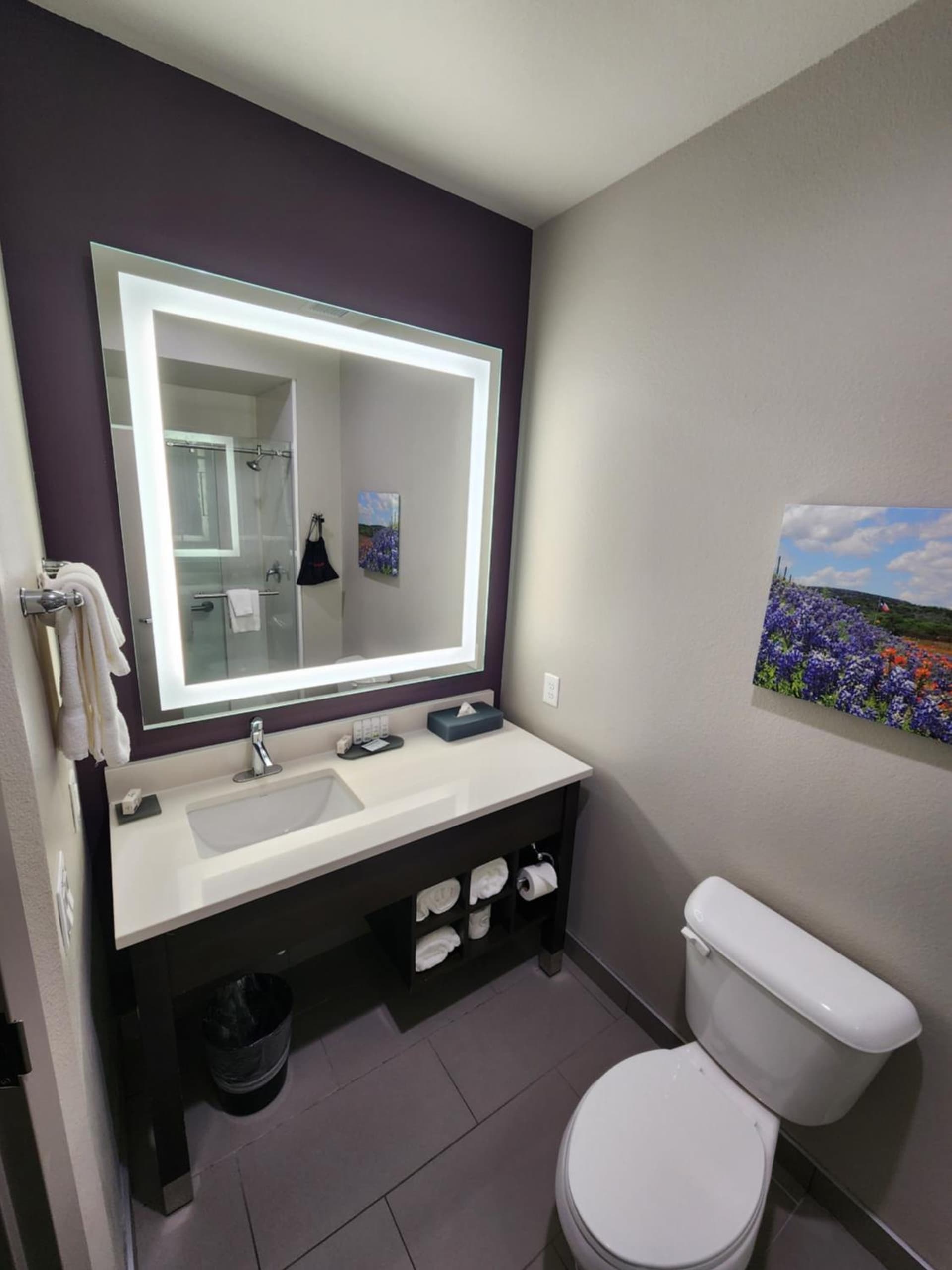 La Quinta by Wyndham Houston Cypress interior in Cypress — gallery photo 2