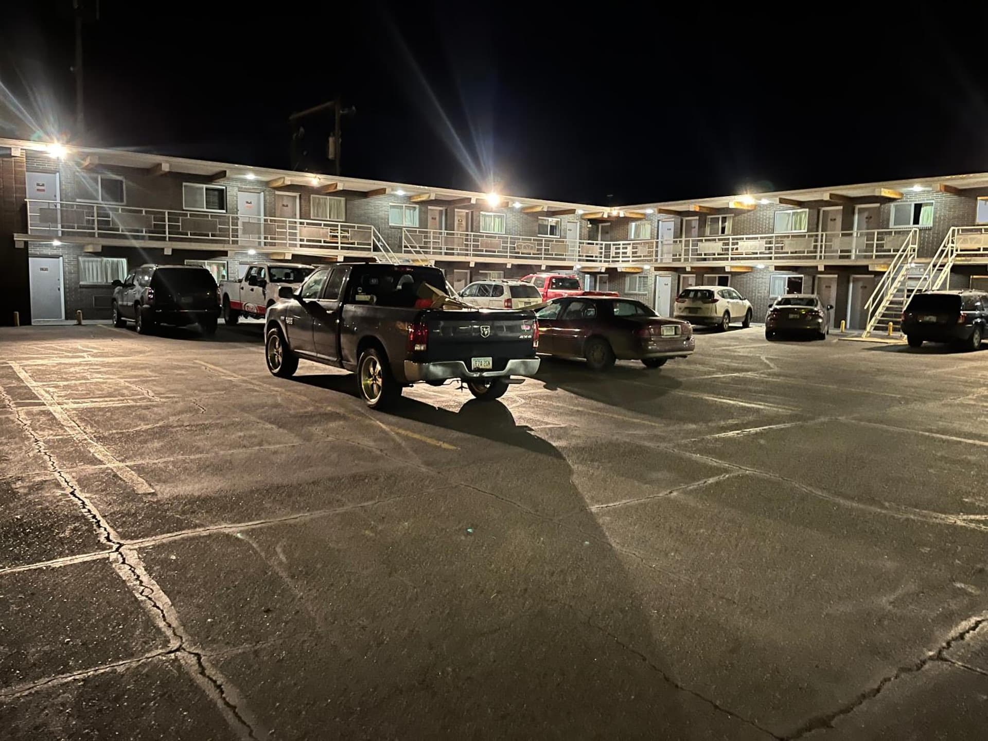 Tomahawk Motor Lodge interior in Riverton, WY — gallery photo 2