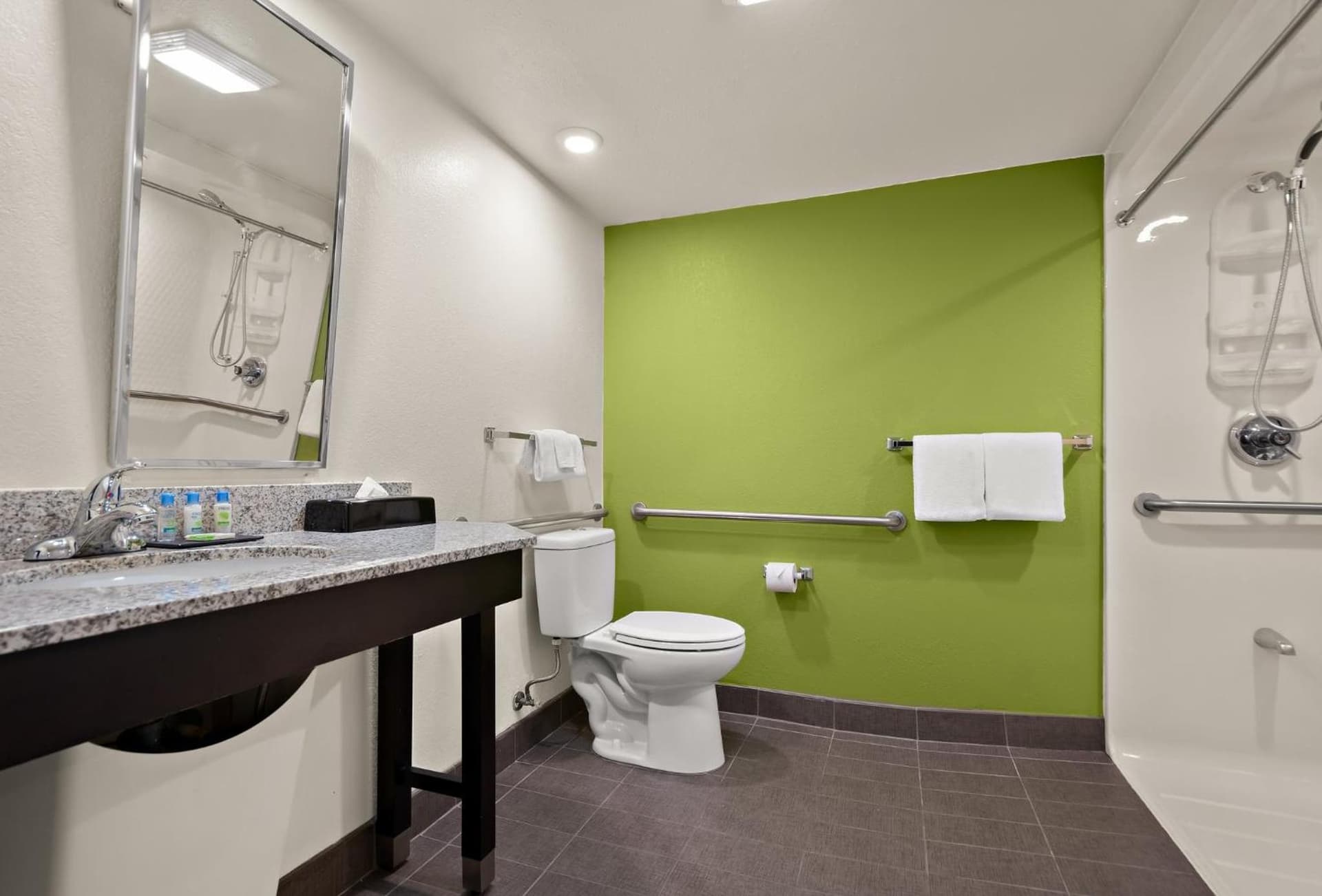 SPOT X Hotel Tampa - Wesley Chapel by The Red Collection gallery photo in Wesley Chapel, FL — image 21