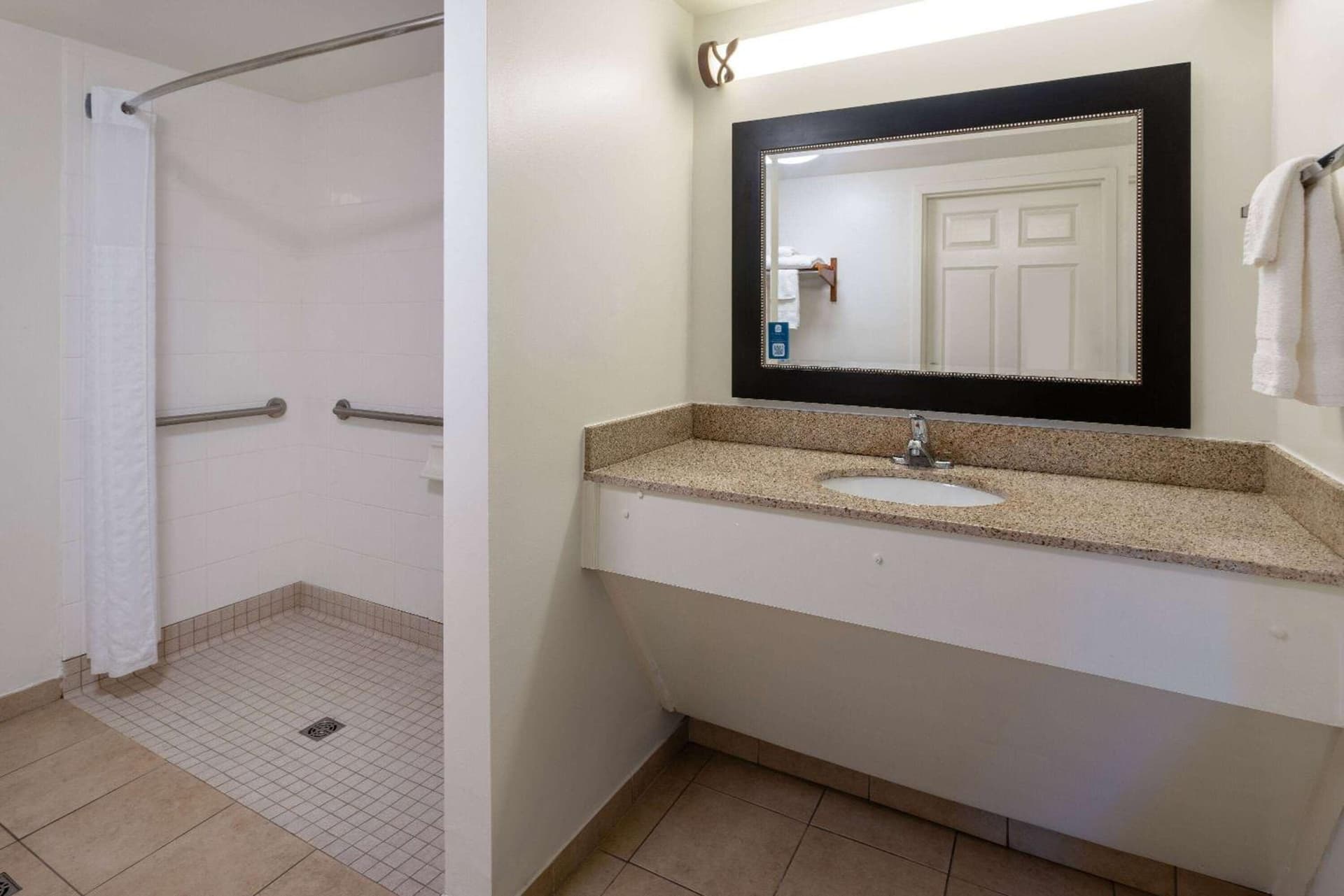 Studio 6 Suites Jacksonville, NC - Camp LeJeune gallery photo in Jacksonville, NC — image 45