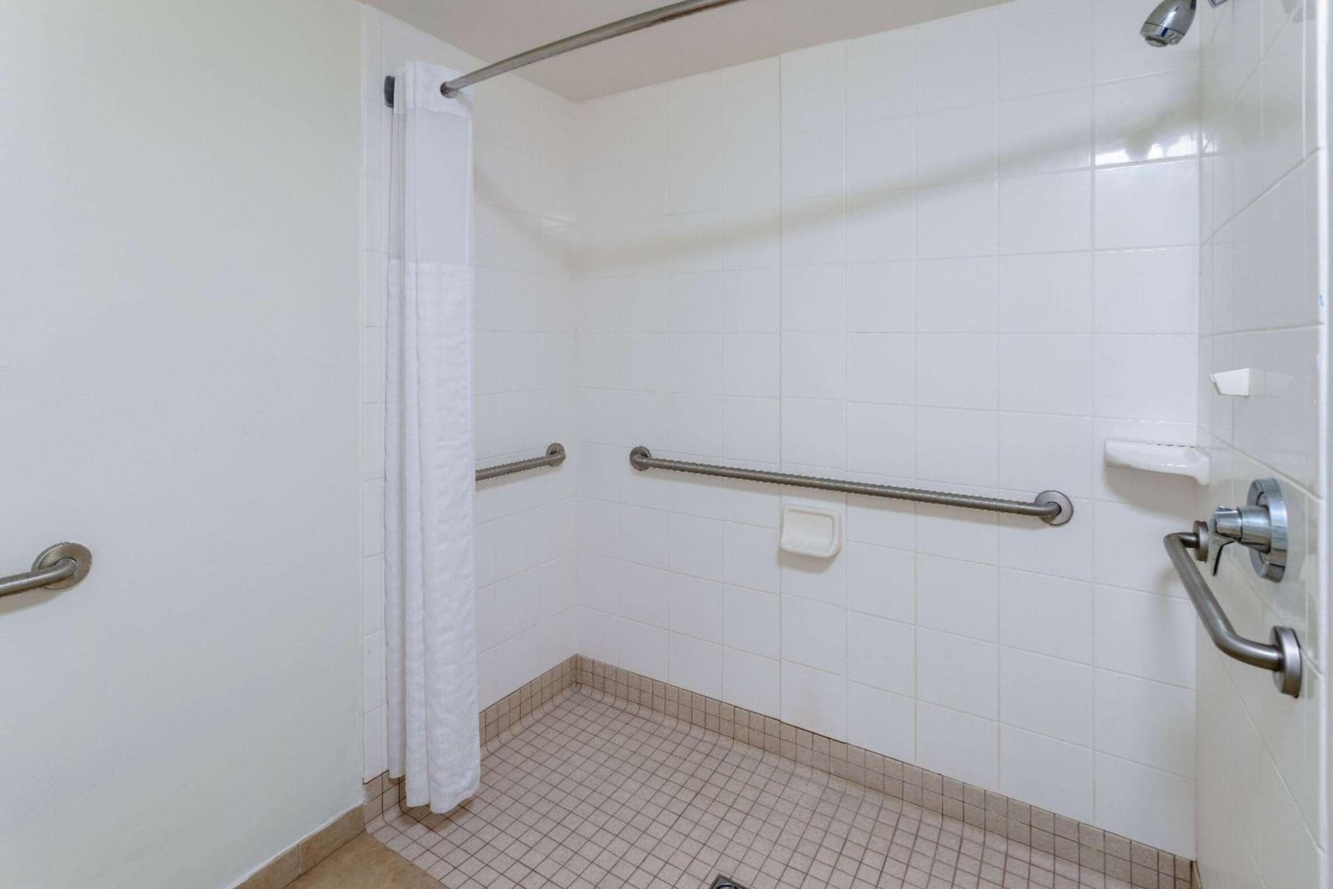 Studio 6 Suites Jacksonville, NC - Camp LeJeune gallery photo in Jacksonville, NC — image 62