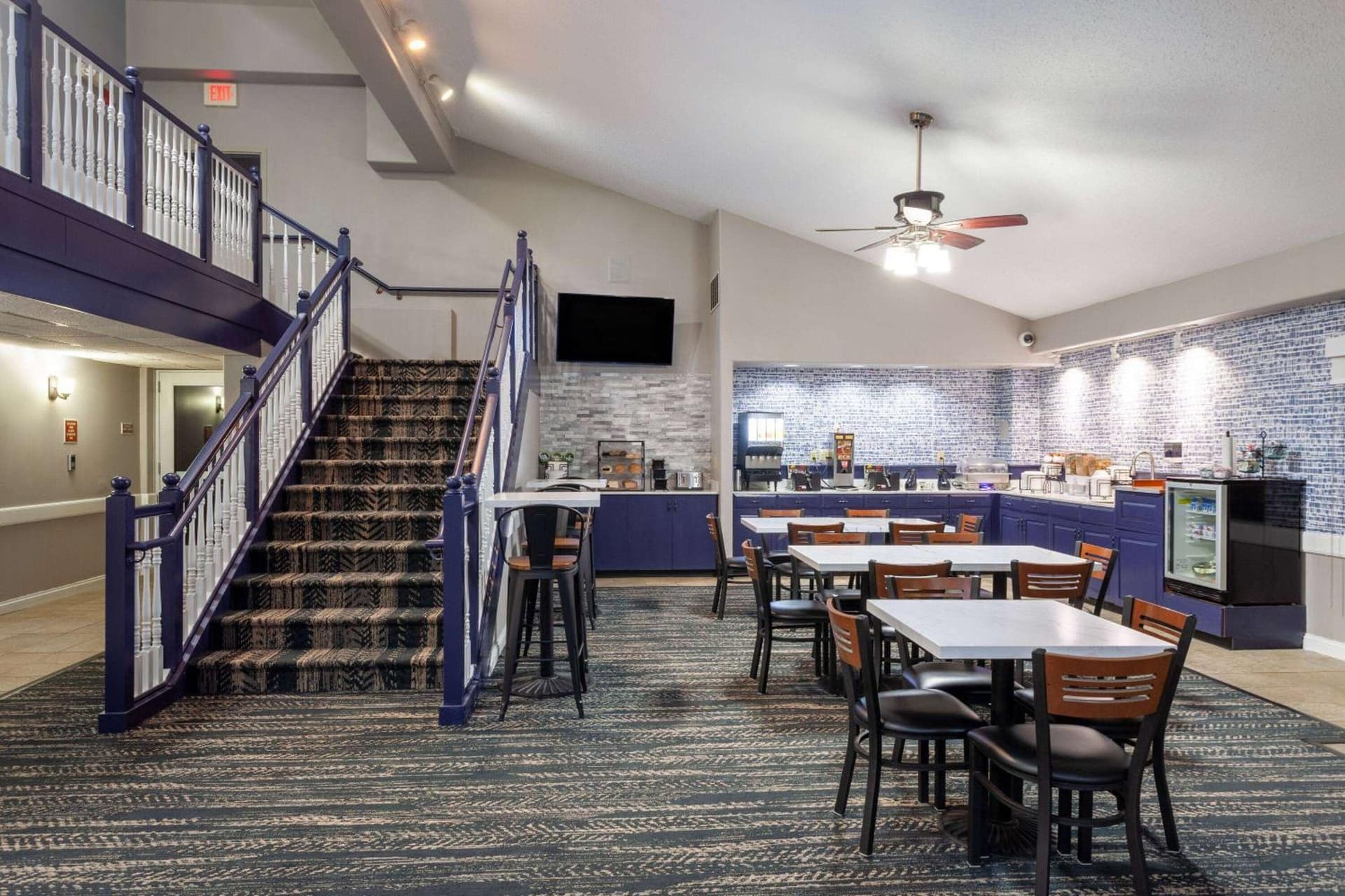 AmericInn by Wyndham Peoria gallery photo in Peoria, IL — image 9