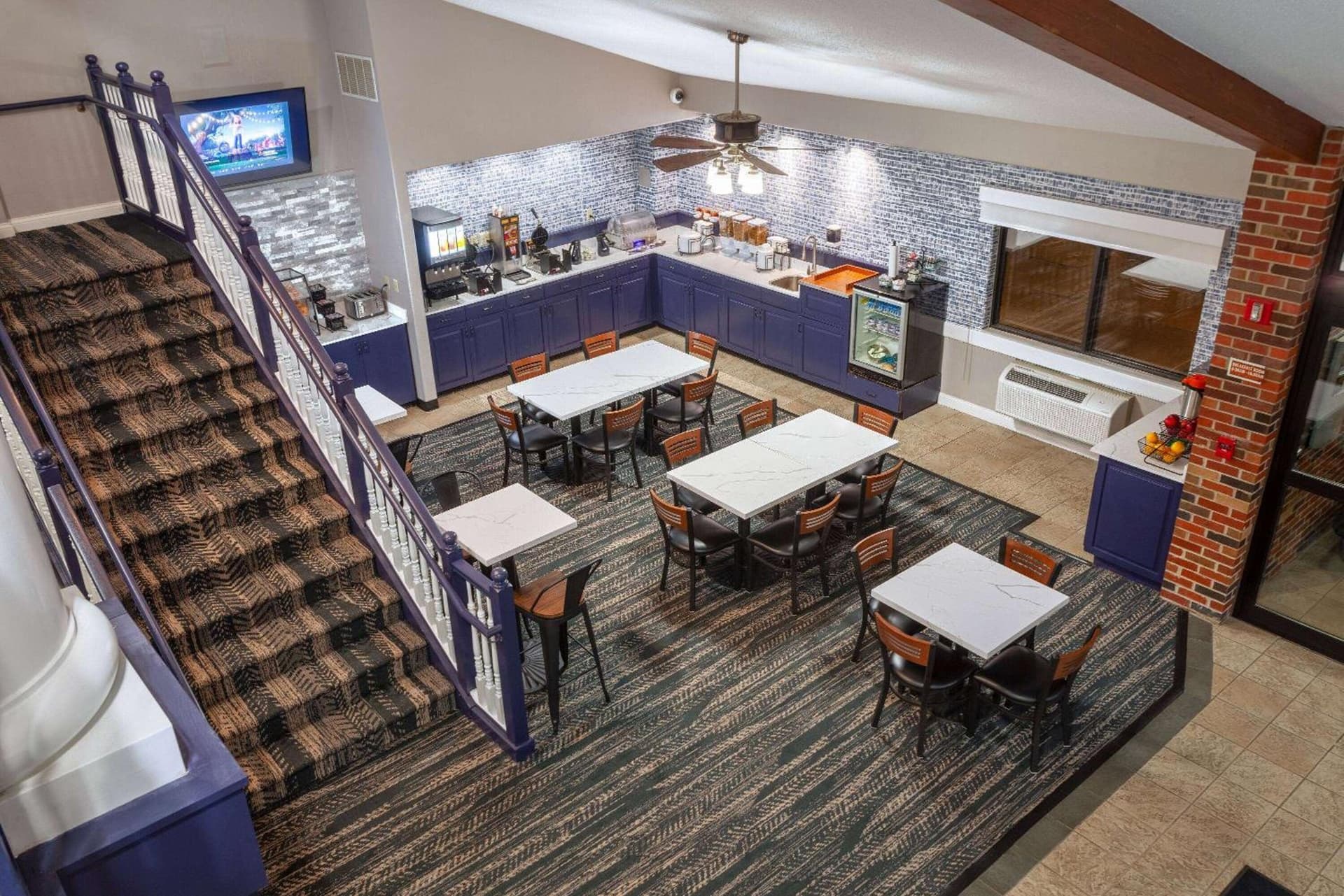 AmericInn by Wyndham Peoria property views in Peoria, IL — gallery photo 3