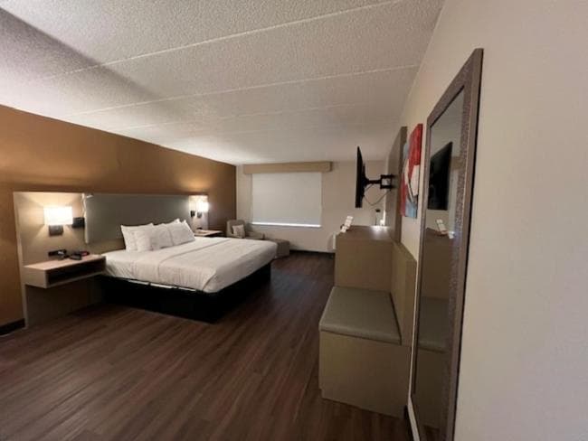 Clarion Hotel & Conference Center Lansing West gallery photo in Lansing, MI — image 4
