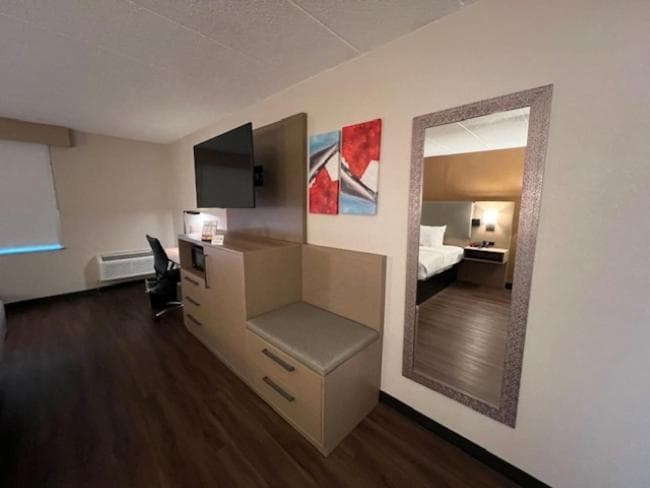 Clarion Hotel & Conference Center Lansing West gallery photo in Lansing, MI — image 19