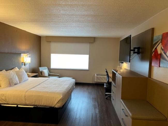 Clarion Hotel & Conference Center Lansing West gallery photo in Lansing, MI — image 40