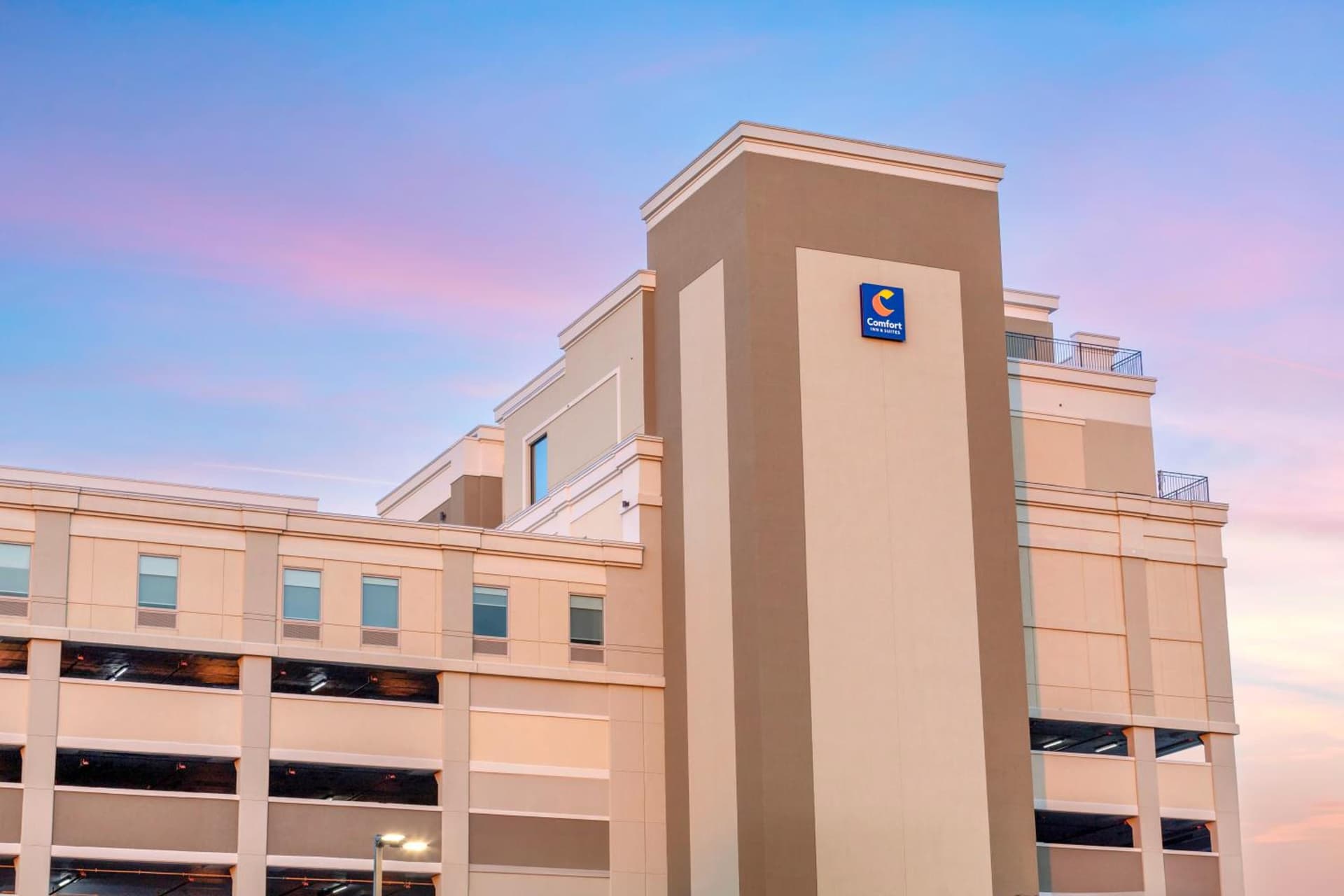 Comfort Inn & Suites Newark Liberty International Airport gallery photo in Newark, NJ — image 62