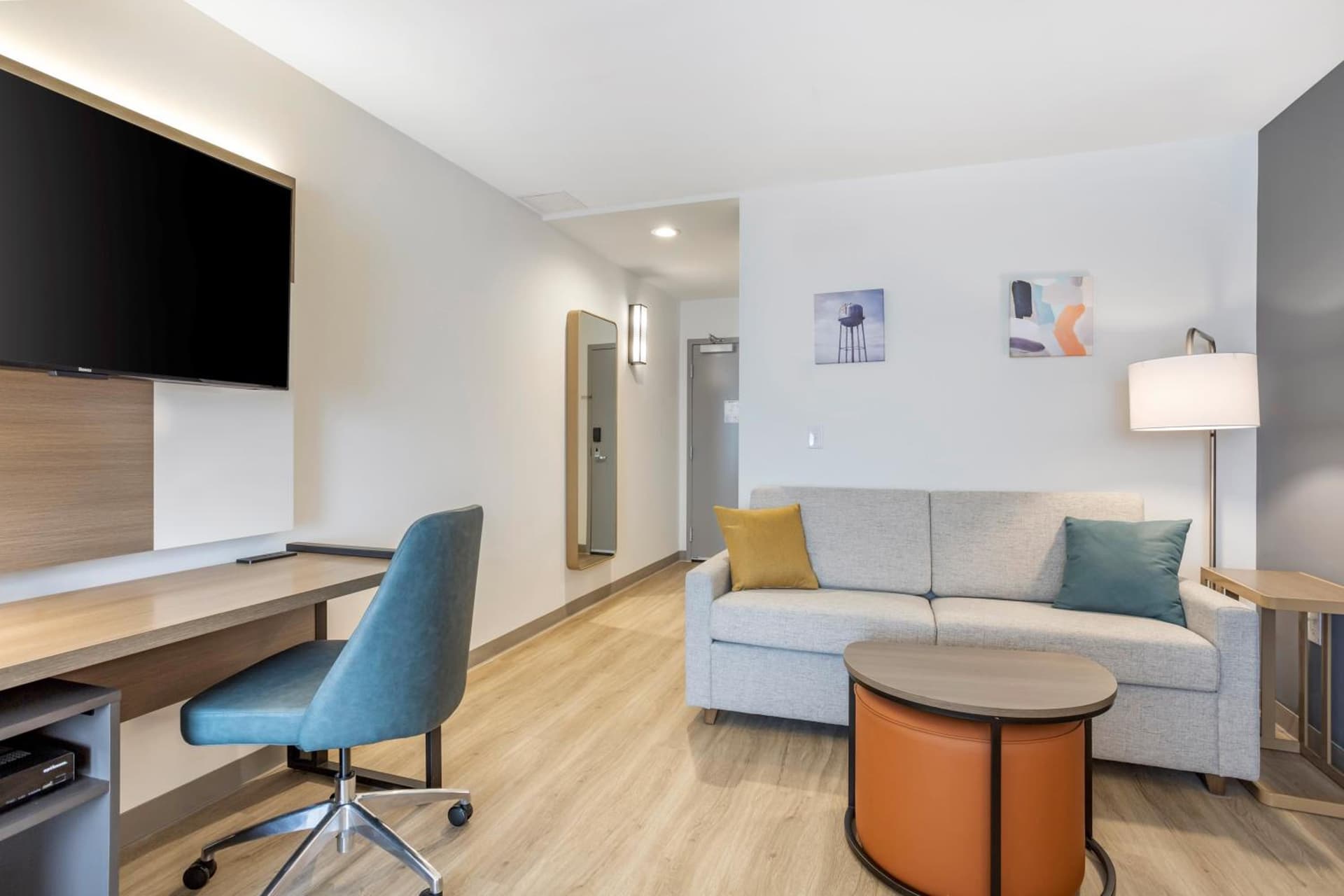 Comfort Inn & Suites Newark Liberty International Airport gallery photo in Newark, NJ — image 31