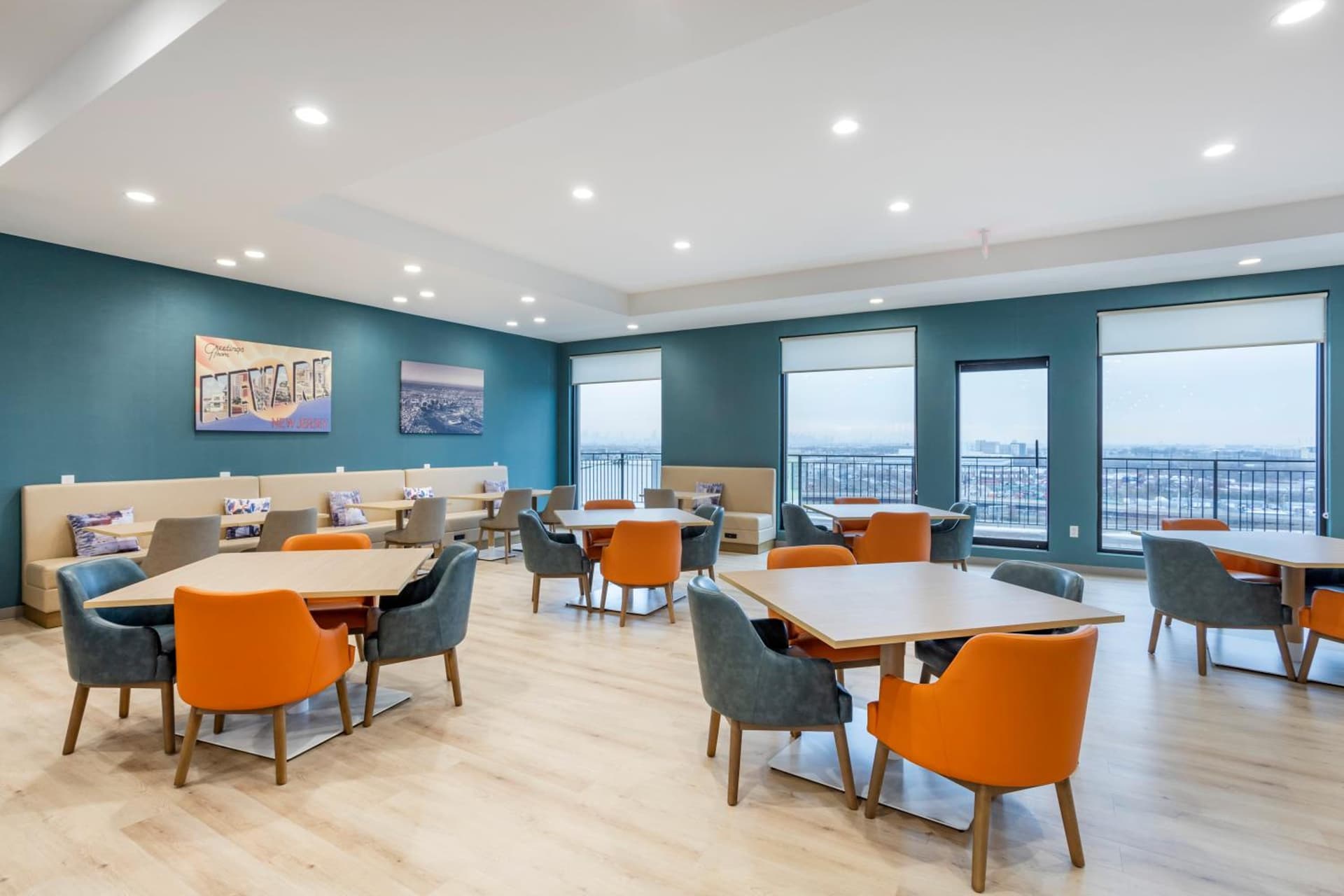 Comfort Inn & Suites Newark Liberty International Airport gallery photo in Newark, NJ — image 44