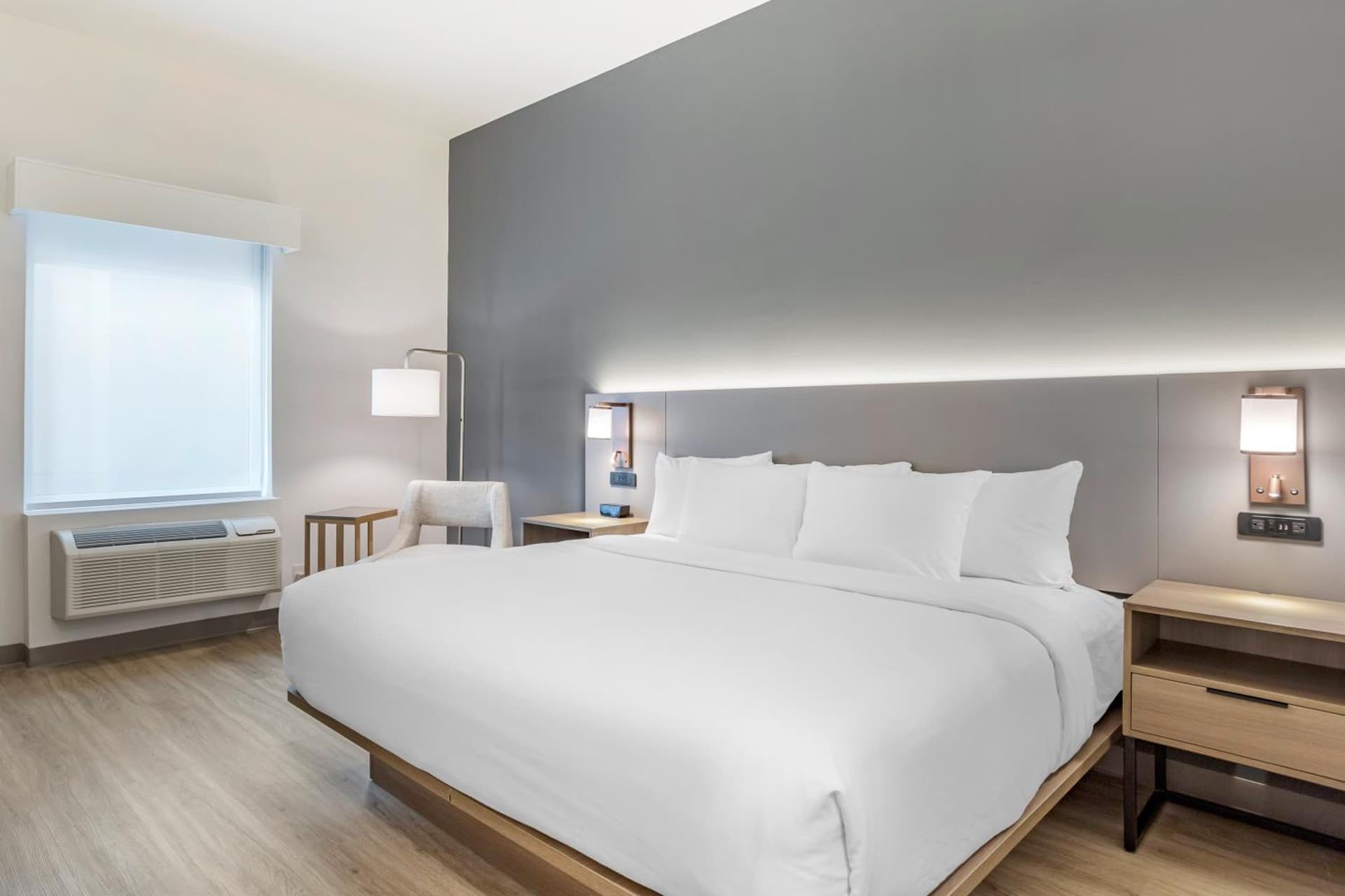 Comfort Inn & Suites Newark Liberty International Airport gallery photo in Newark, NJ — image 42