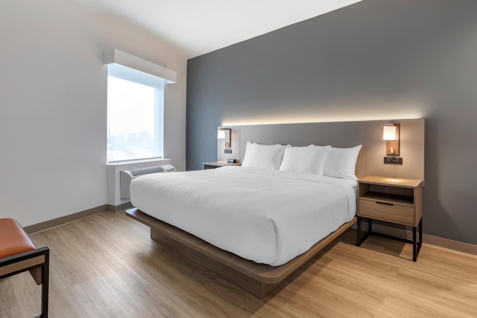 Comfort Inn & Suites Newark Liberty International Airport gallery photo in Newark, NJ — image 105