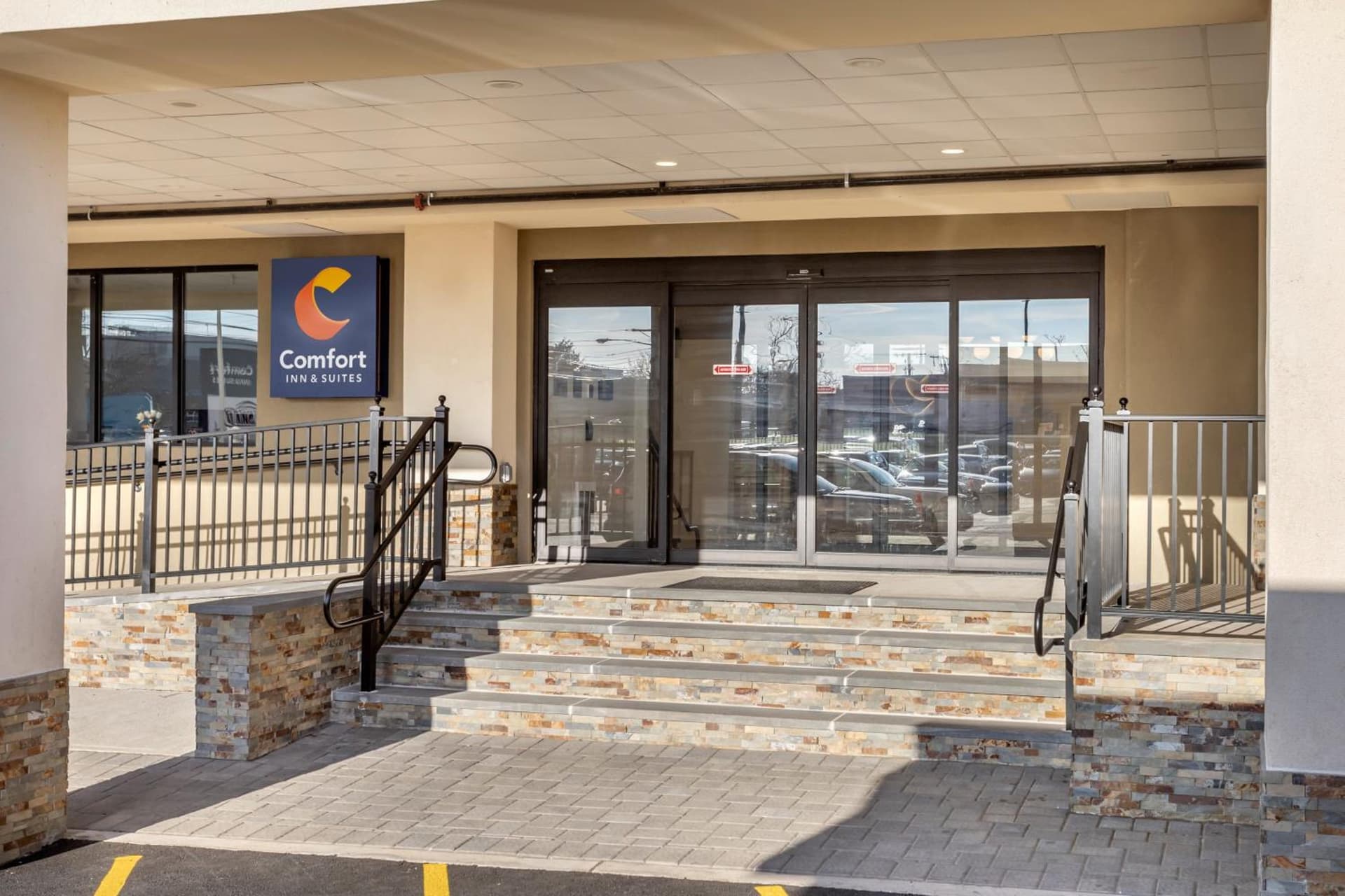 Comfort Inn & Suites Newark Liberty International Airport gallery photo in Newark, NJ — image 87