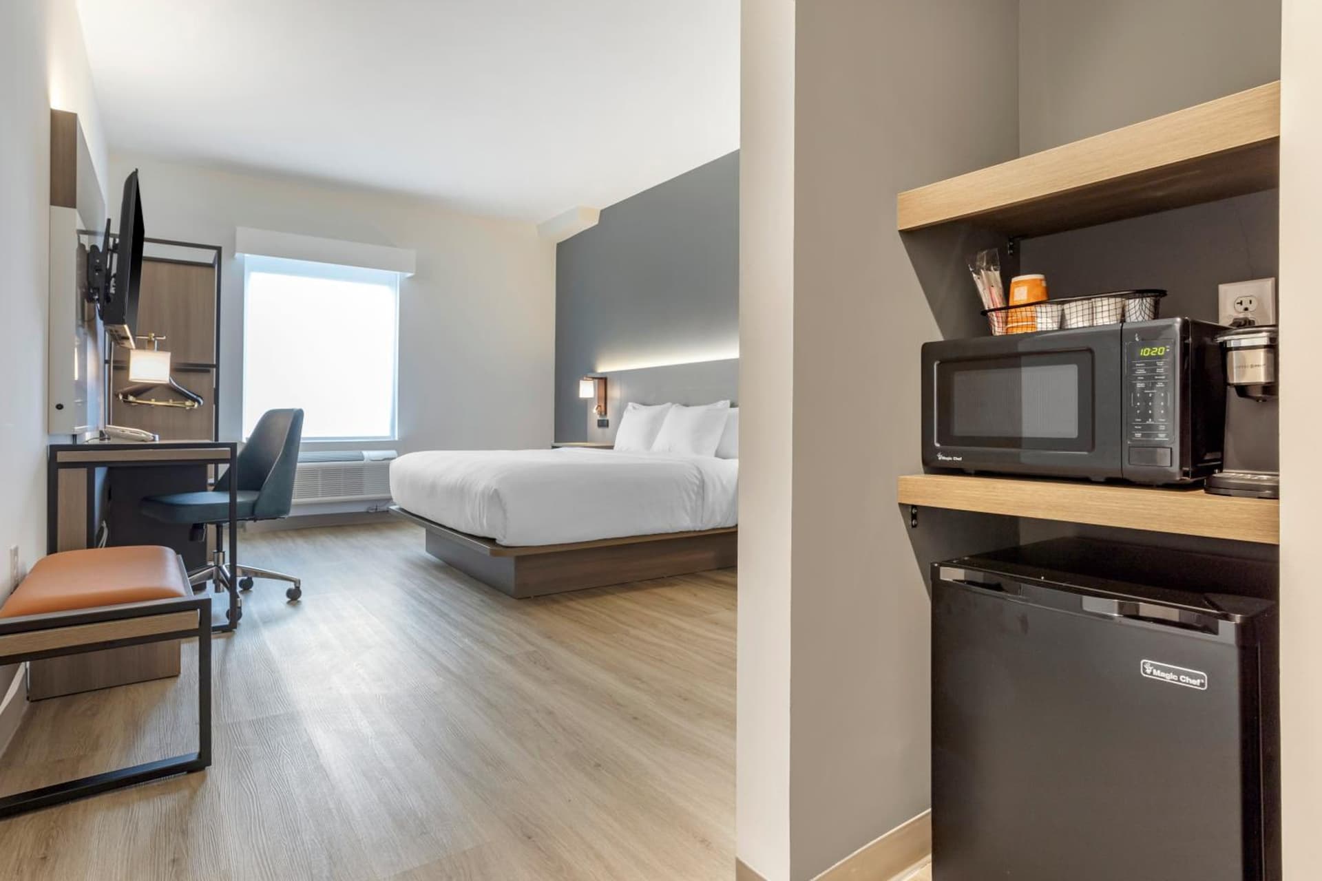Comfort Inn & Suites Newark Liberty International Airport gallery photo in Newark, NJ — image 40