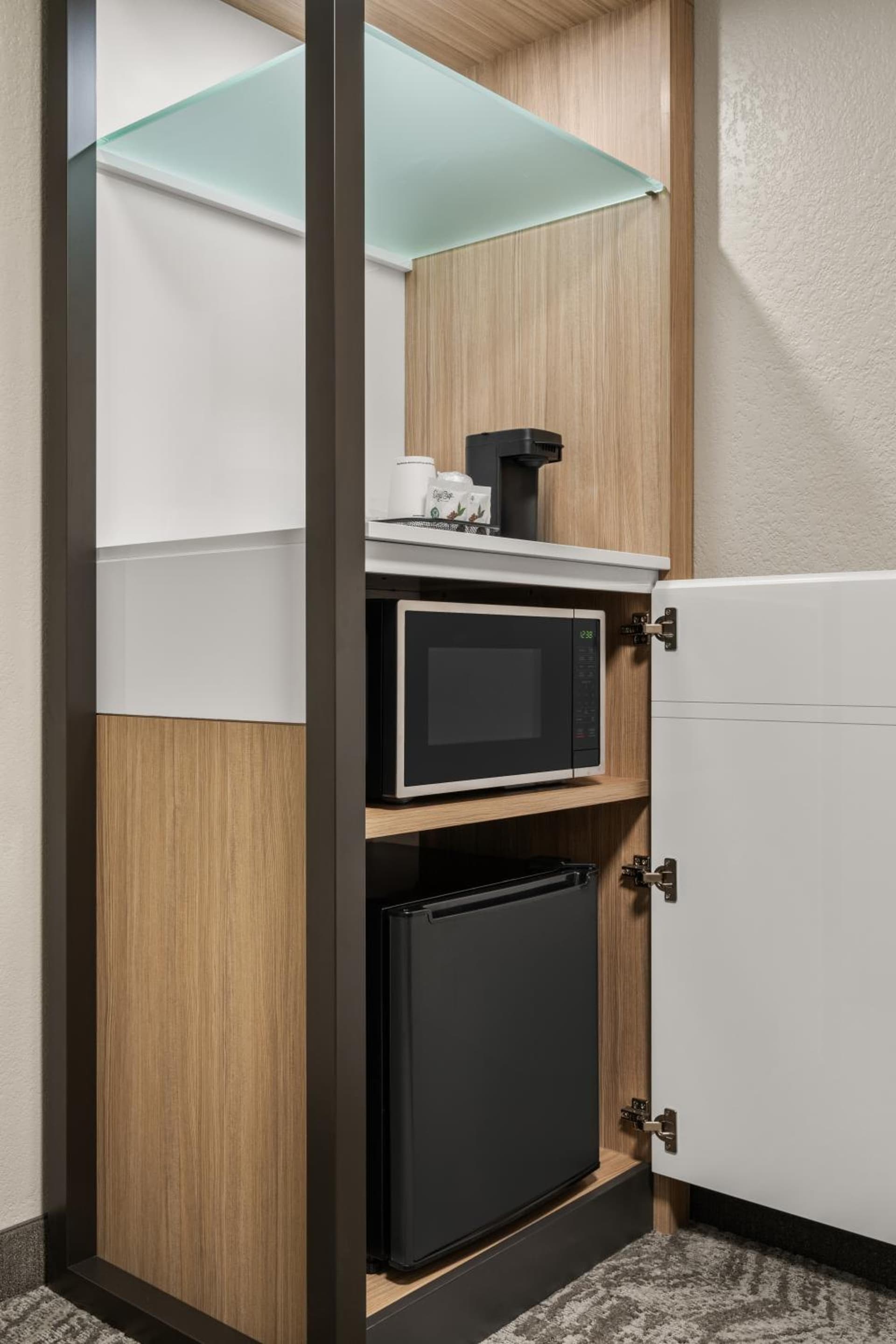 SpringHill Suites by Marriott Chicago Bolingbrook interior in Bolingbrook, IL — gallery photo 2
