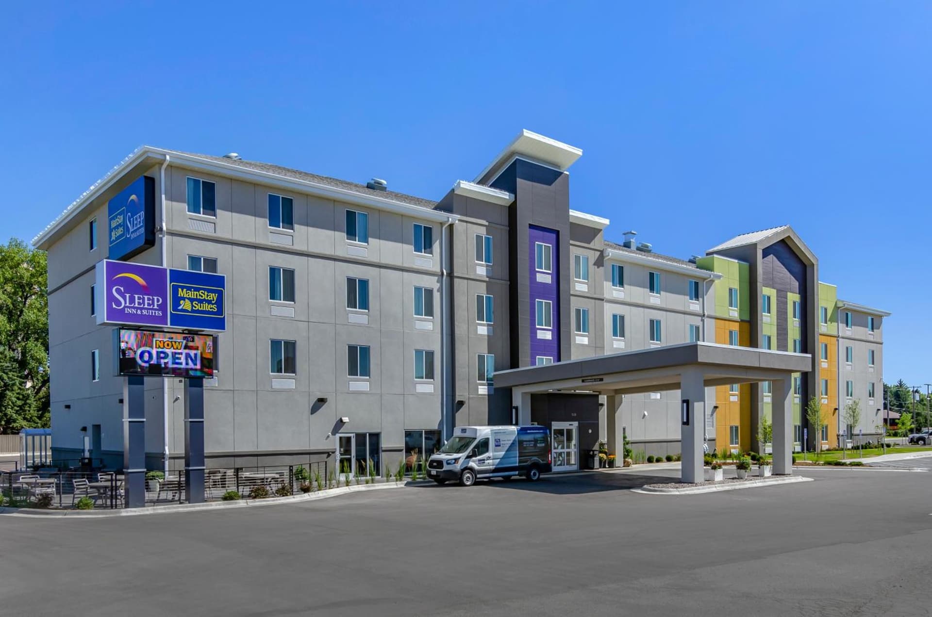 MainStay Suites Great Falls Airport interior in Great Falls, MT — gallery photo 2